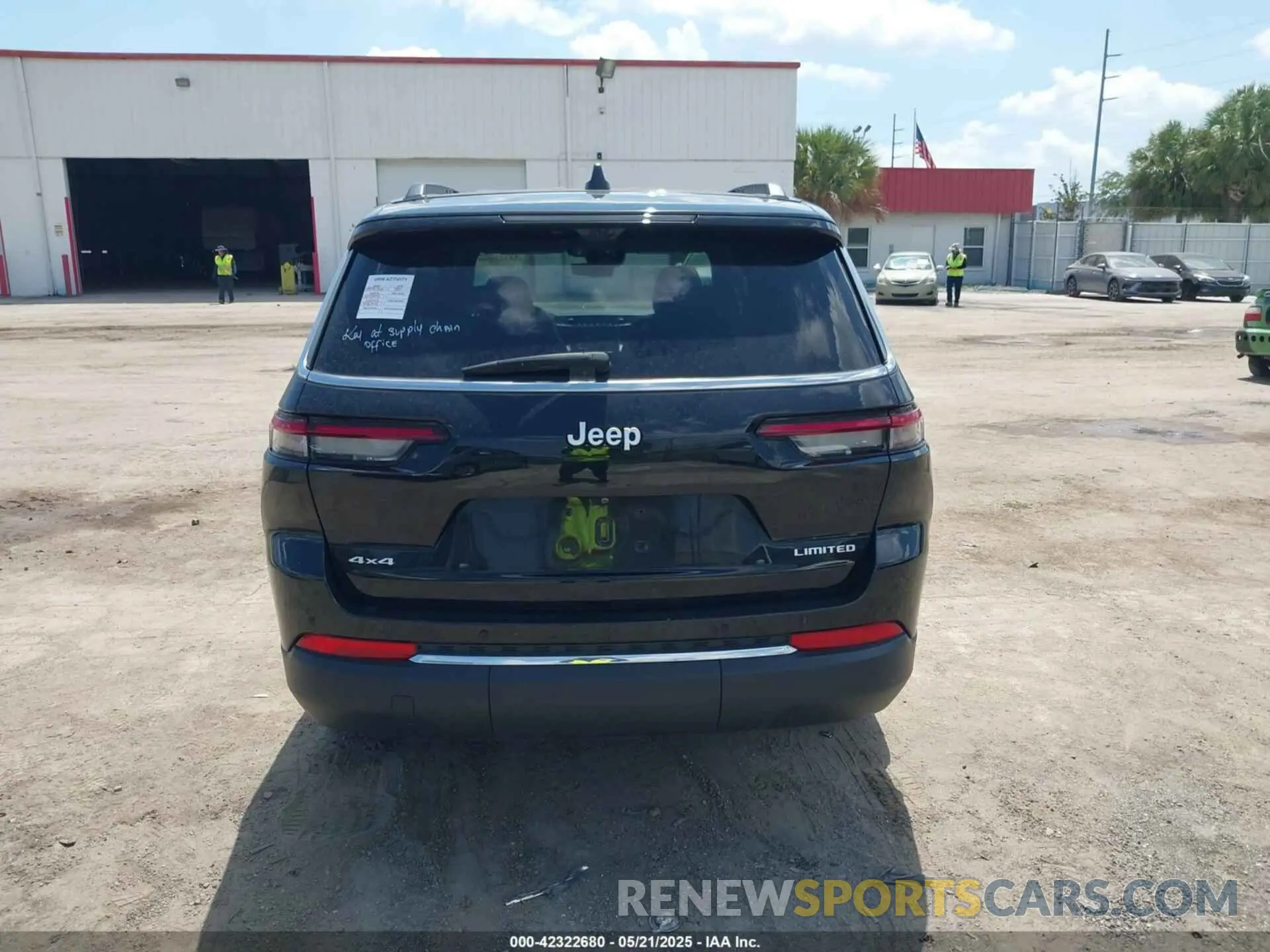 16 Photograph of a damaged car 1C4RJKBG2R8507247 JEEP GRAND CHEROKEE L 2024