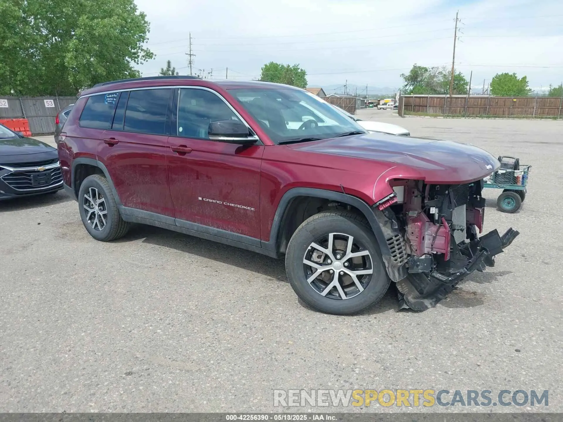 1 Photograph of a damaged car 1C4RJKBG6R8603317 JEEP GRAND CHEROKEE L 2024