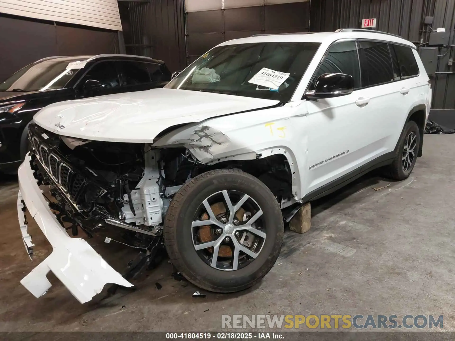 2 Photograph of a damaged car 1C4RJKBG6R8617508 JEEP GRAND CHEROKEE L 2024