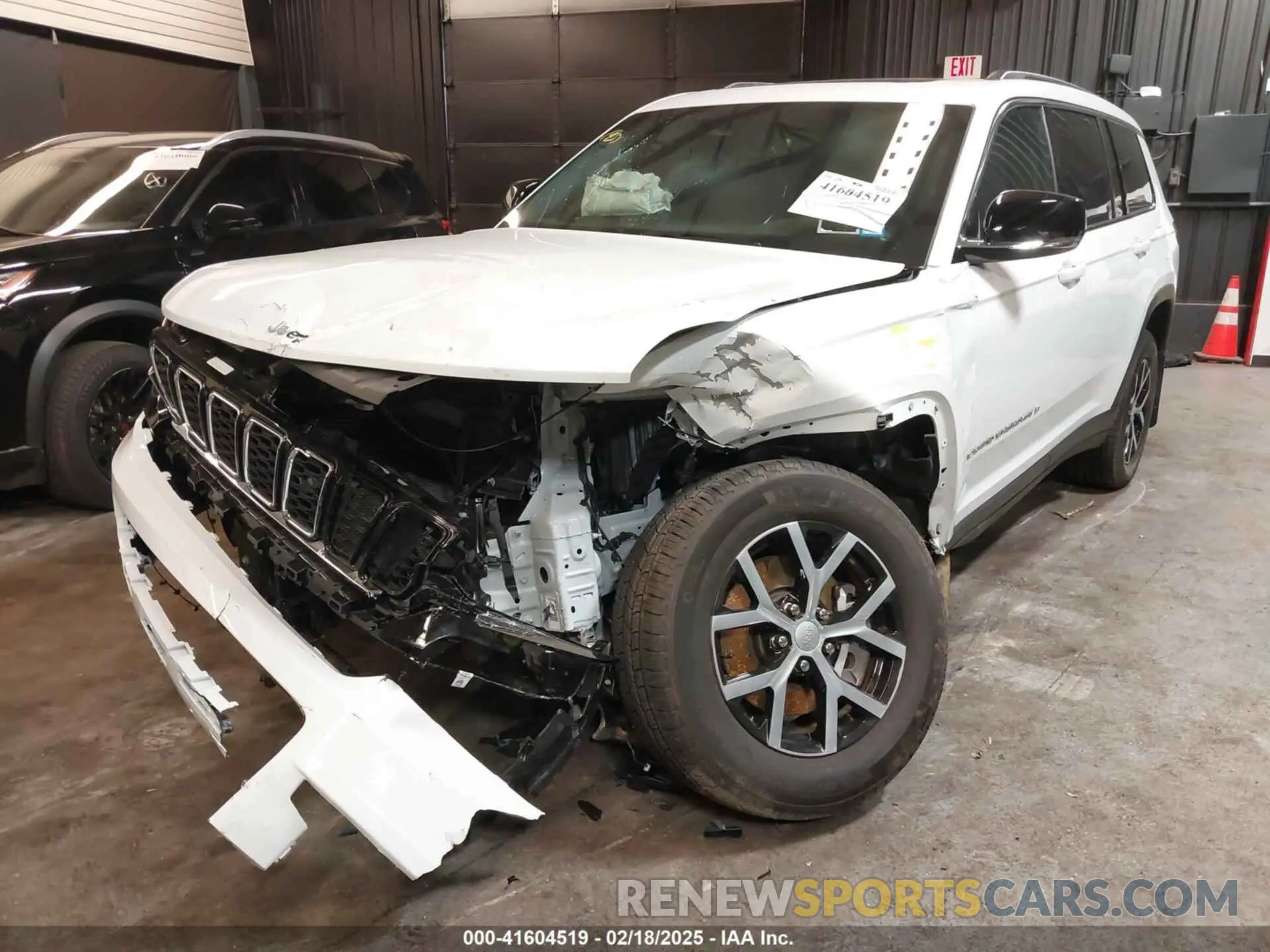 6 Photograph of a damaged car 1C4RJKBG6R8617508 JEEP GRAND CHEROKEE L 2024