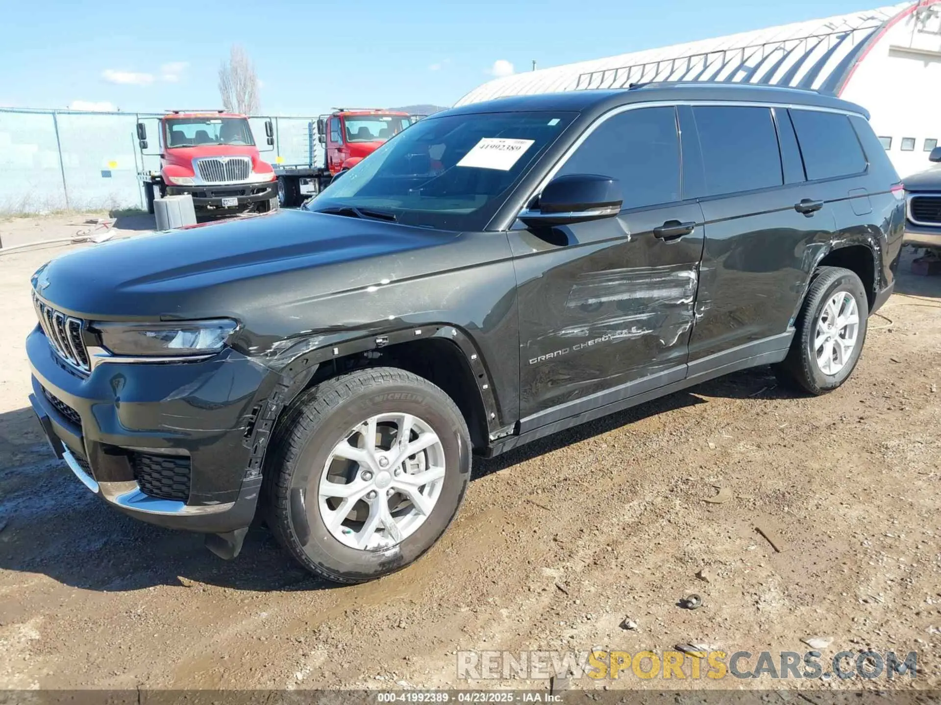 2 Photograph of a damaged car 1C4RJKBG7R8921561 JEEP GRAND CHEROKEE L 2024