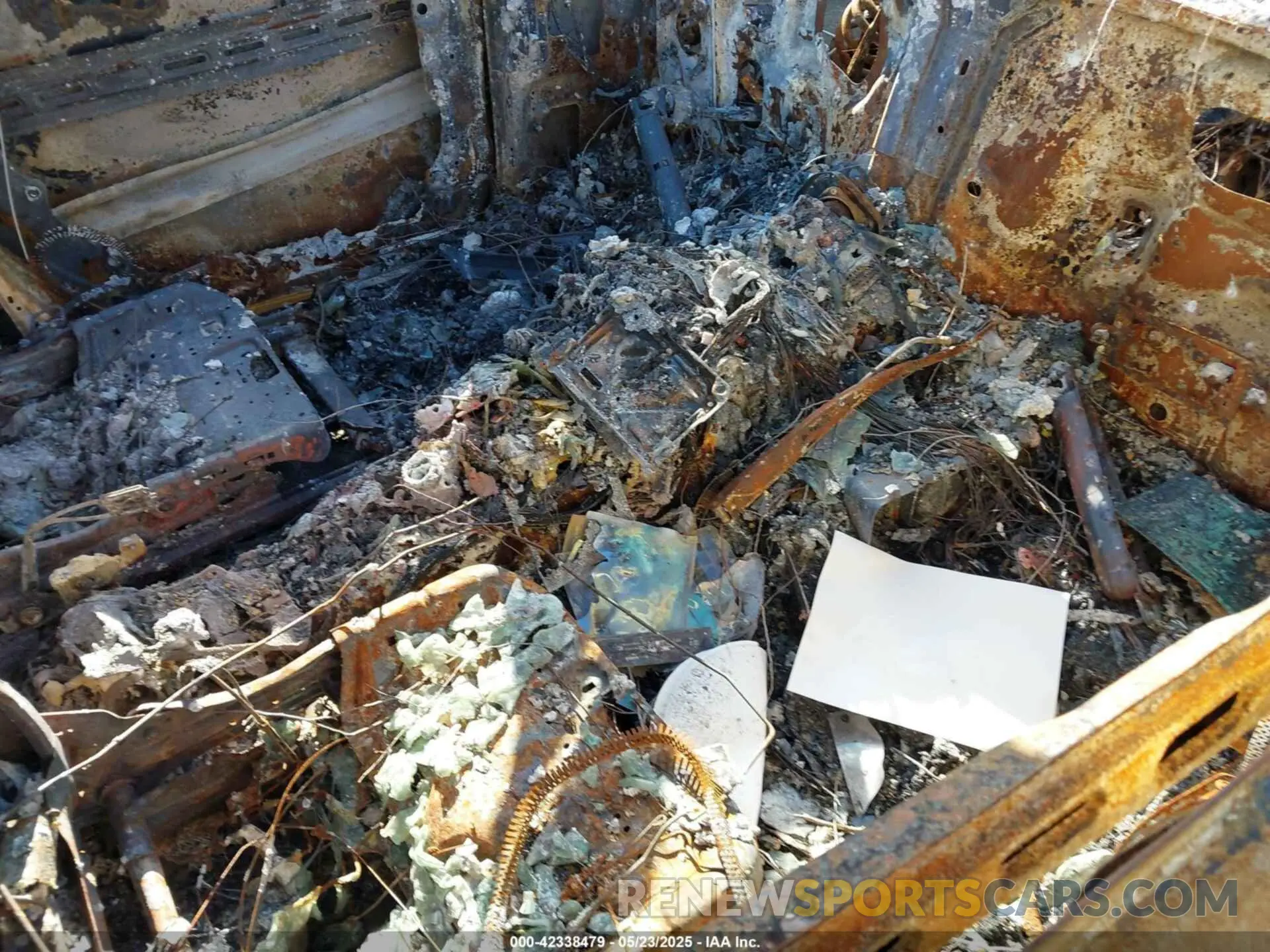 5 Photograph of a damaged car 1C4RJKBG8R8512419 JEEP GRAND CHEROKEE L 2024