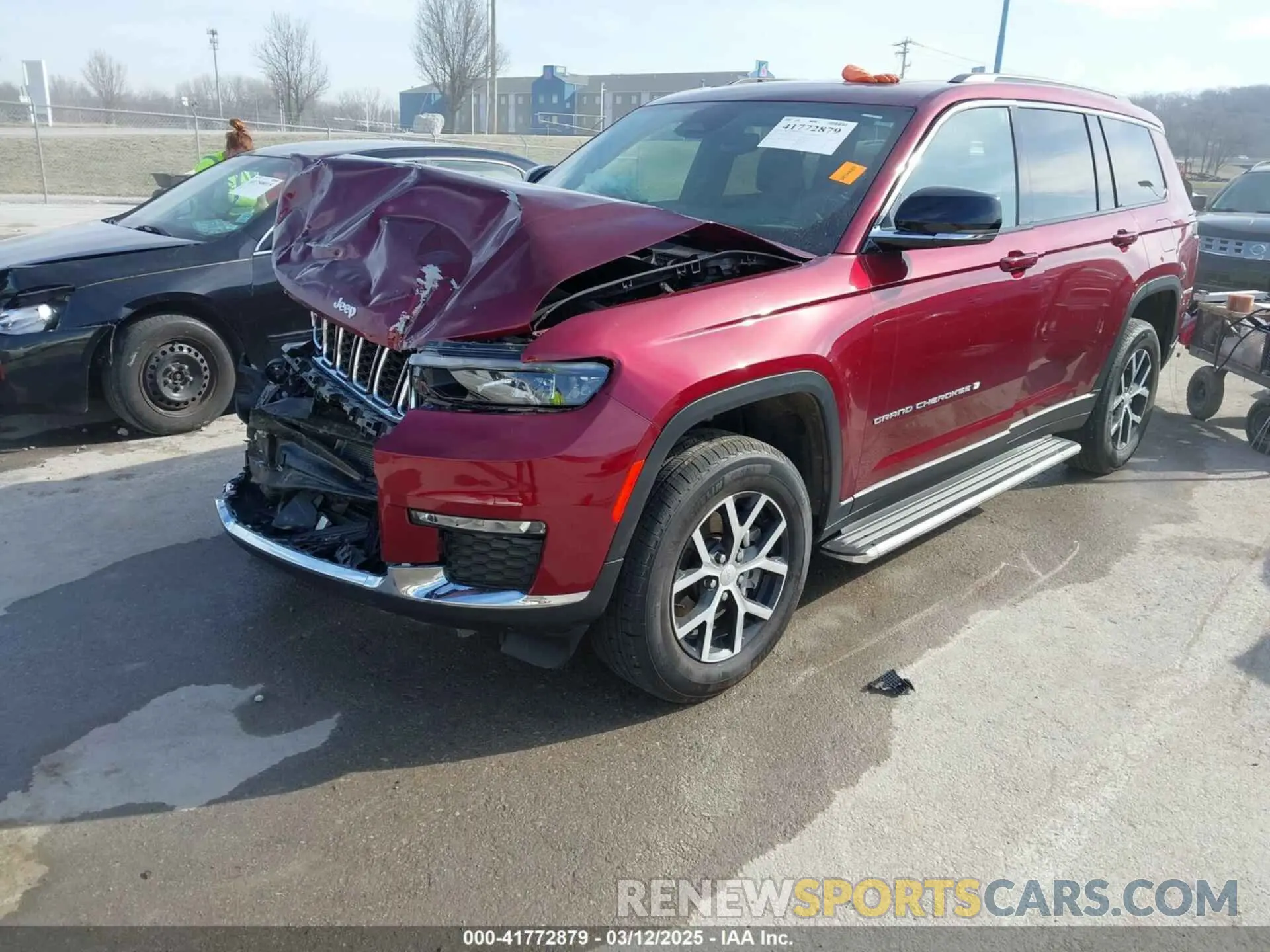2 Photograph of a damaged car 1C4RJKBG8R8541192 JEEP GRAND CHEROKEE L 2024