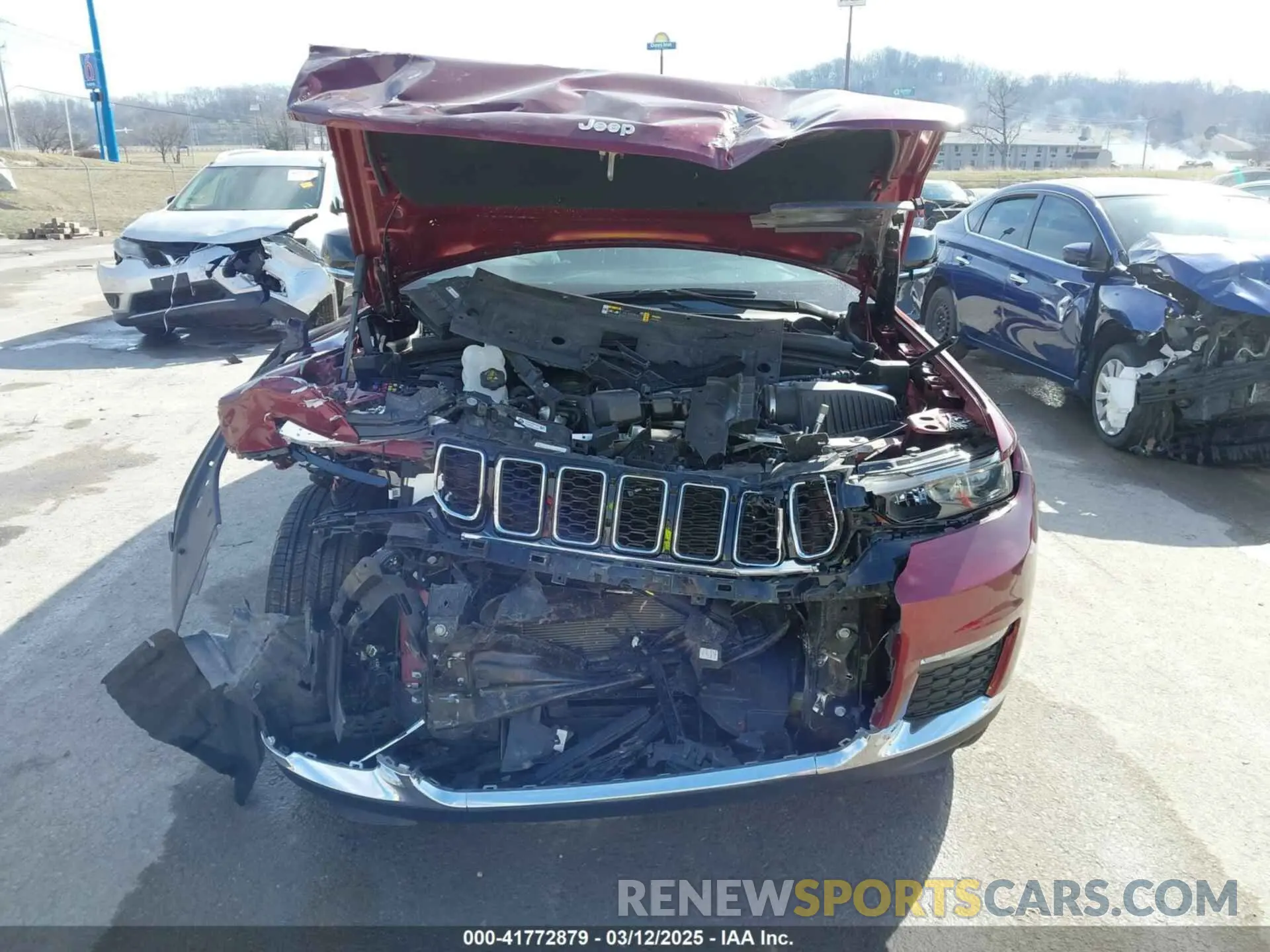 6 Photograph of a damaged car 1C4RJKBG8R8541192 JEEP GRAND CHEROKEE L 2024