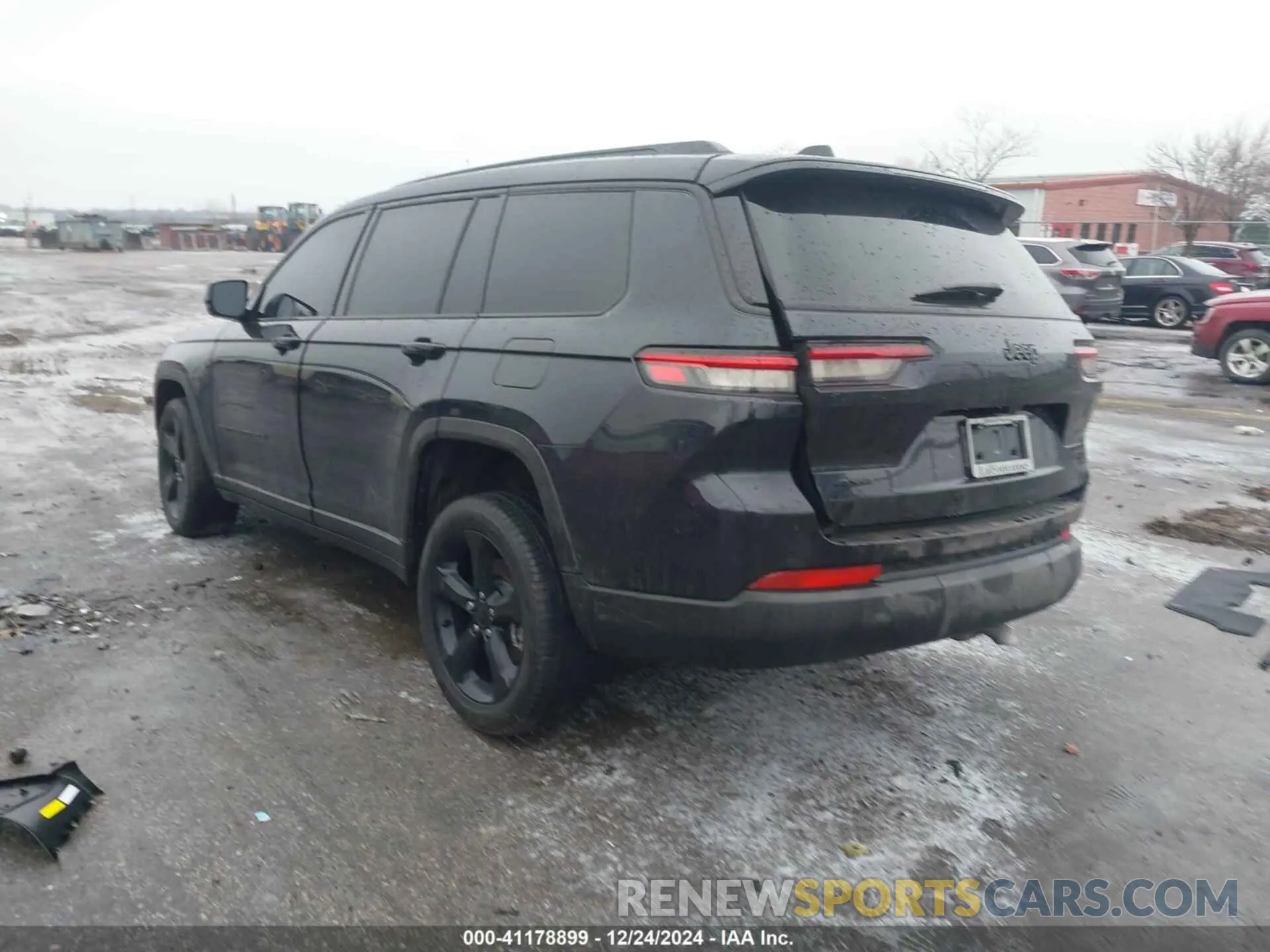 3 Photograph of a damaged car 1C4RJKBG8R8600953 JEEP GRAND CHEROKEE L 2024