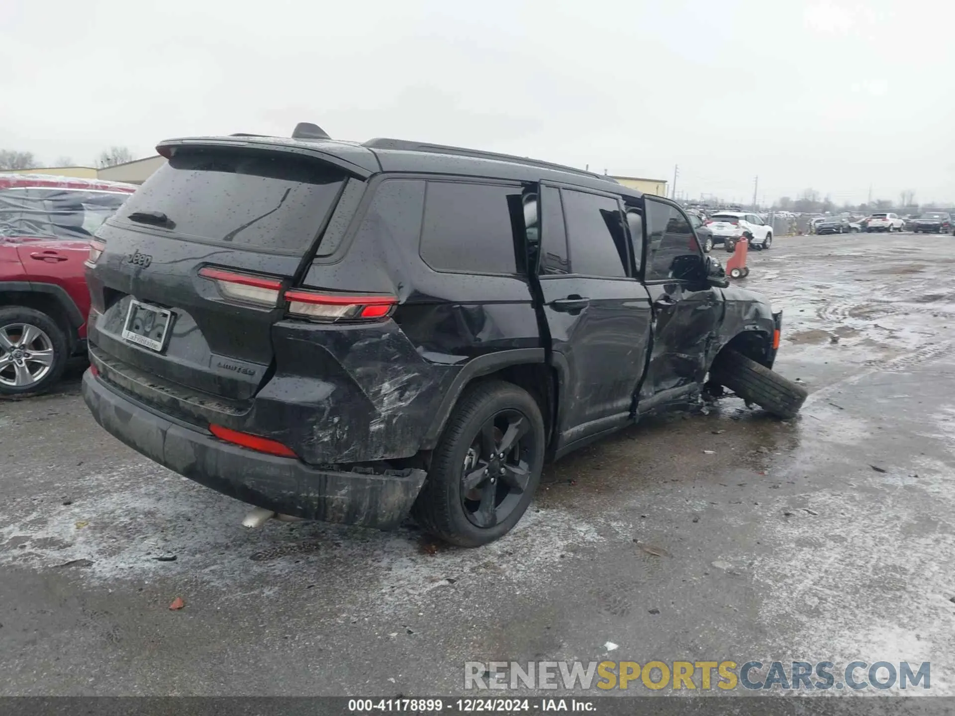 4 Photograph of a damaged car 1C4RJKBG8R8600953 JEEP GRAND CHEROKEE L 2024