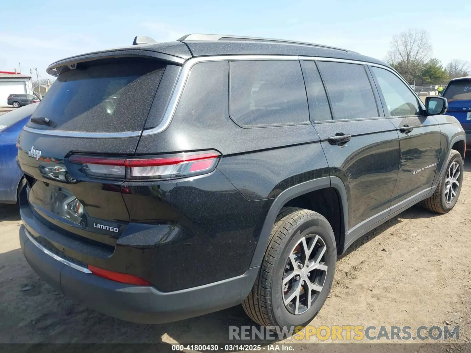 4 Photograph of a damaged car 1C4RJKBG8R8602573 JEEP GRAND CHEROKEE L 2024