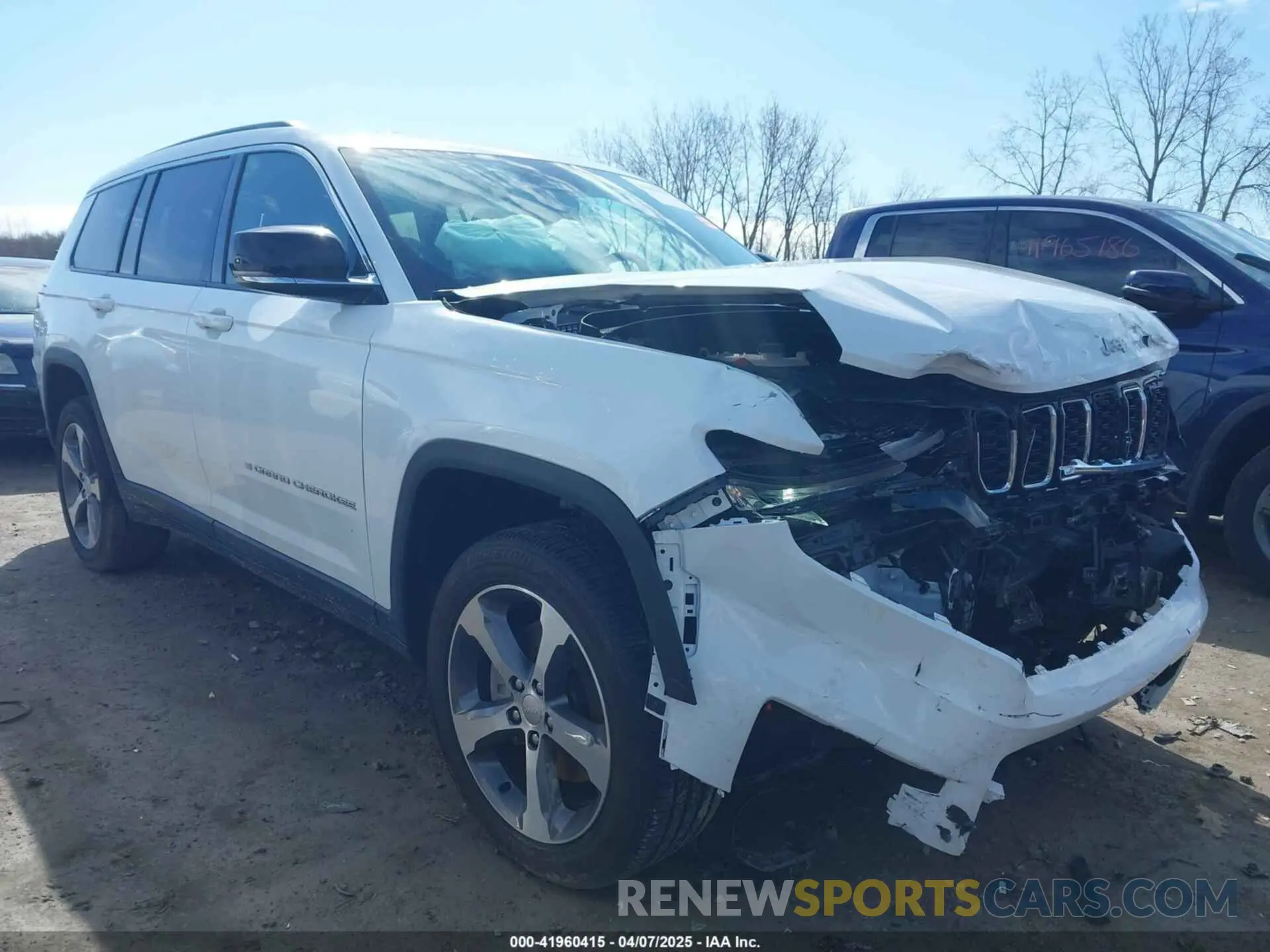 1 Photograph of a damaged car 1C4RJKBG9R8523252 JEEP GRAND CHEROKEE L 2024