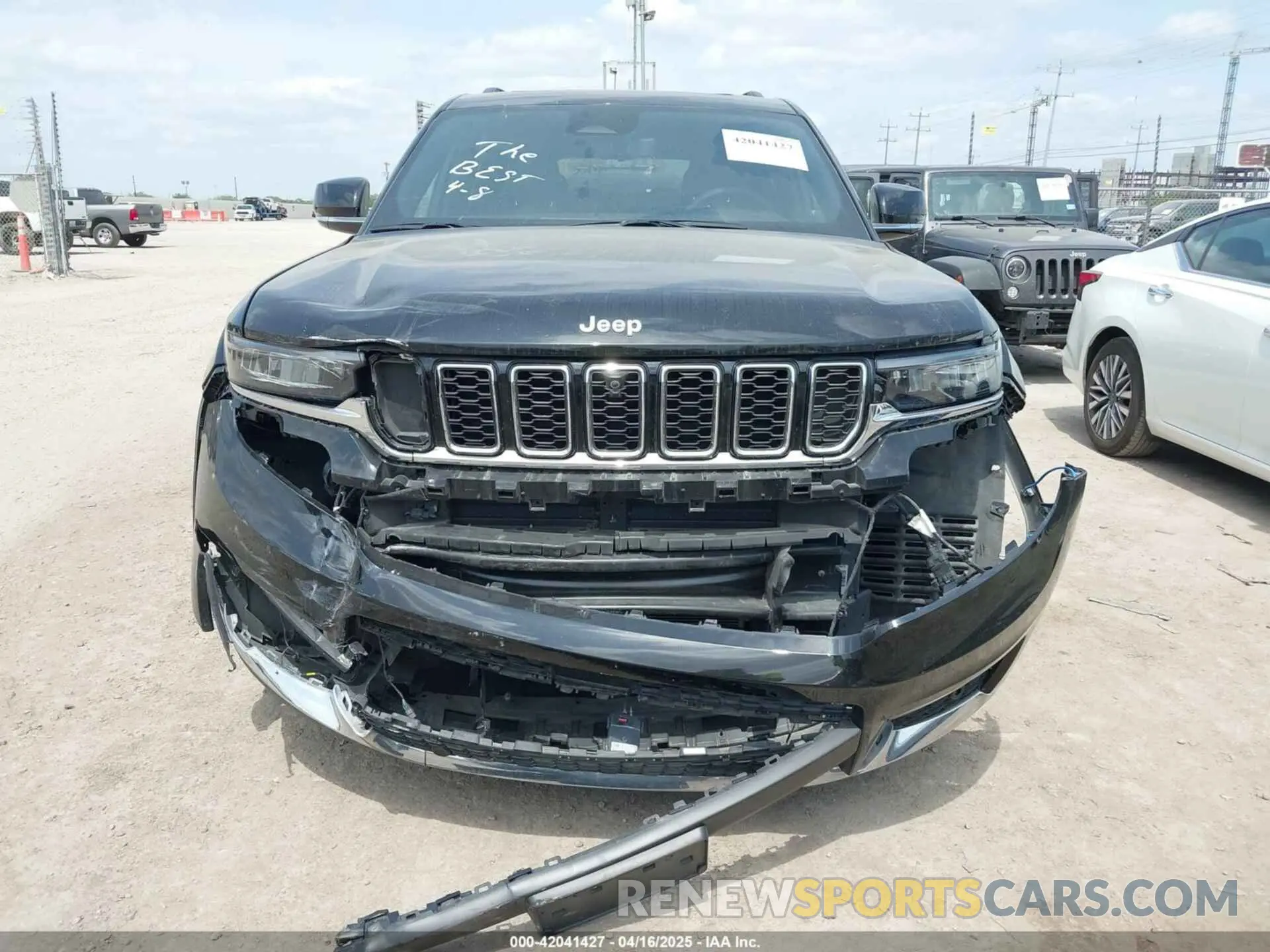 12 Photograph of a damaged car 1C4RJKBG9R8530024 JEEP GRAND CHEROKEE L 2024
