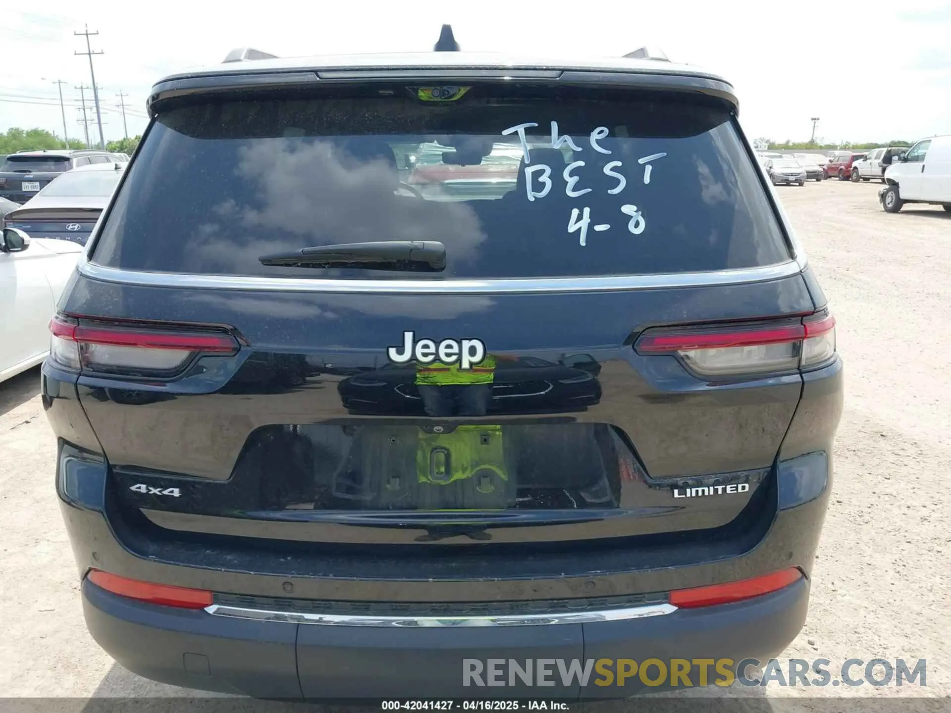 16 Photograph of a damaged car 1C4RJKBG9R8530024 JEEP GRAND CHEROKEE L 2024