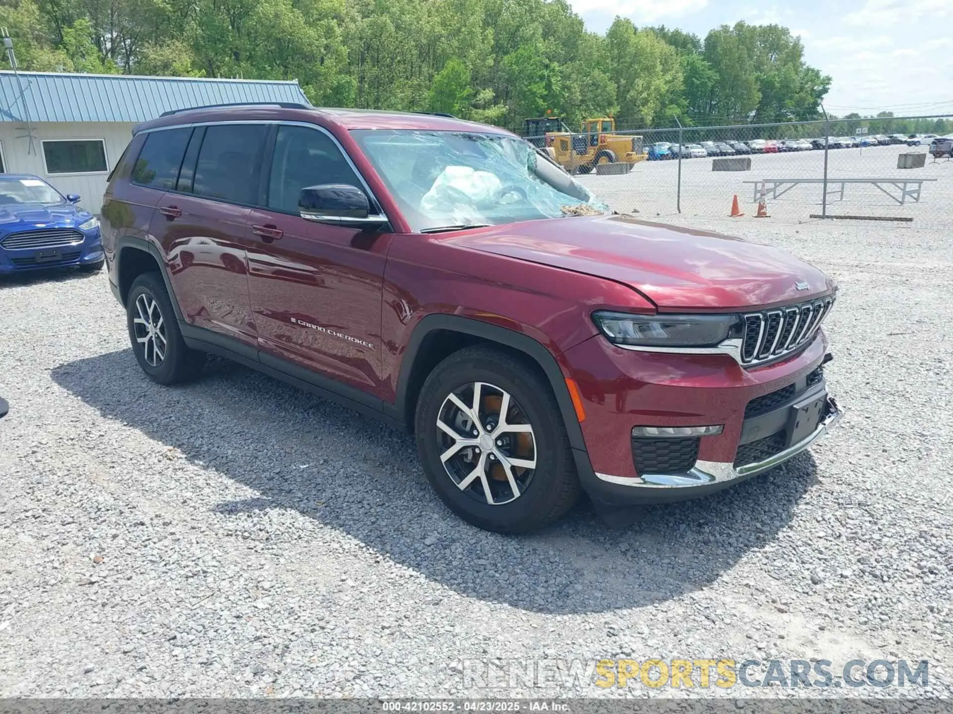 1 Photograph of a damaged car 1C4RJKBG9R8930858 JEEP GRAND CHEROKEE L 2024