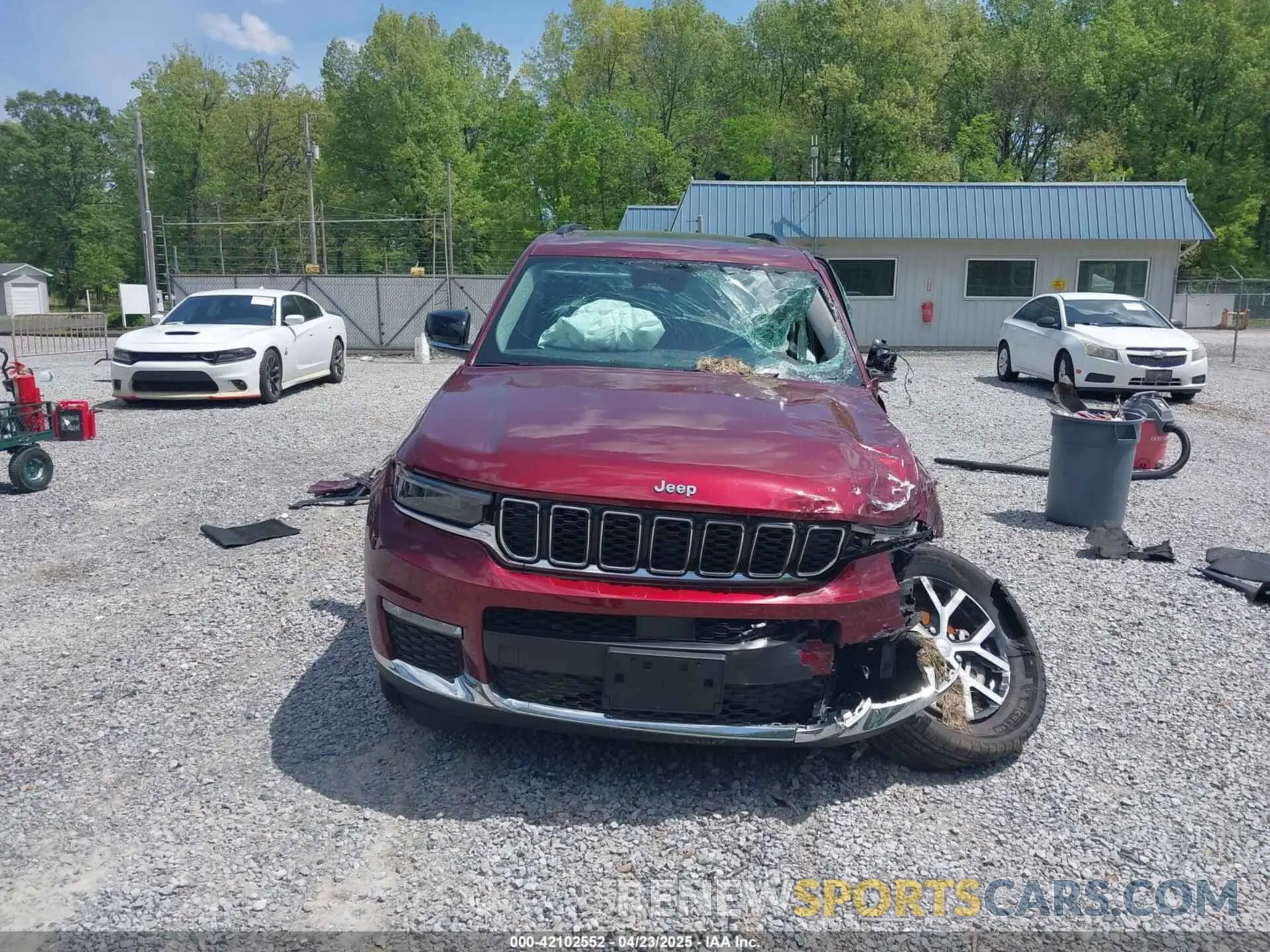 12 Photograph of a damaged car 1C4RJKBG9R8930858 JEEP GRAND CHEROKEE L 2024