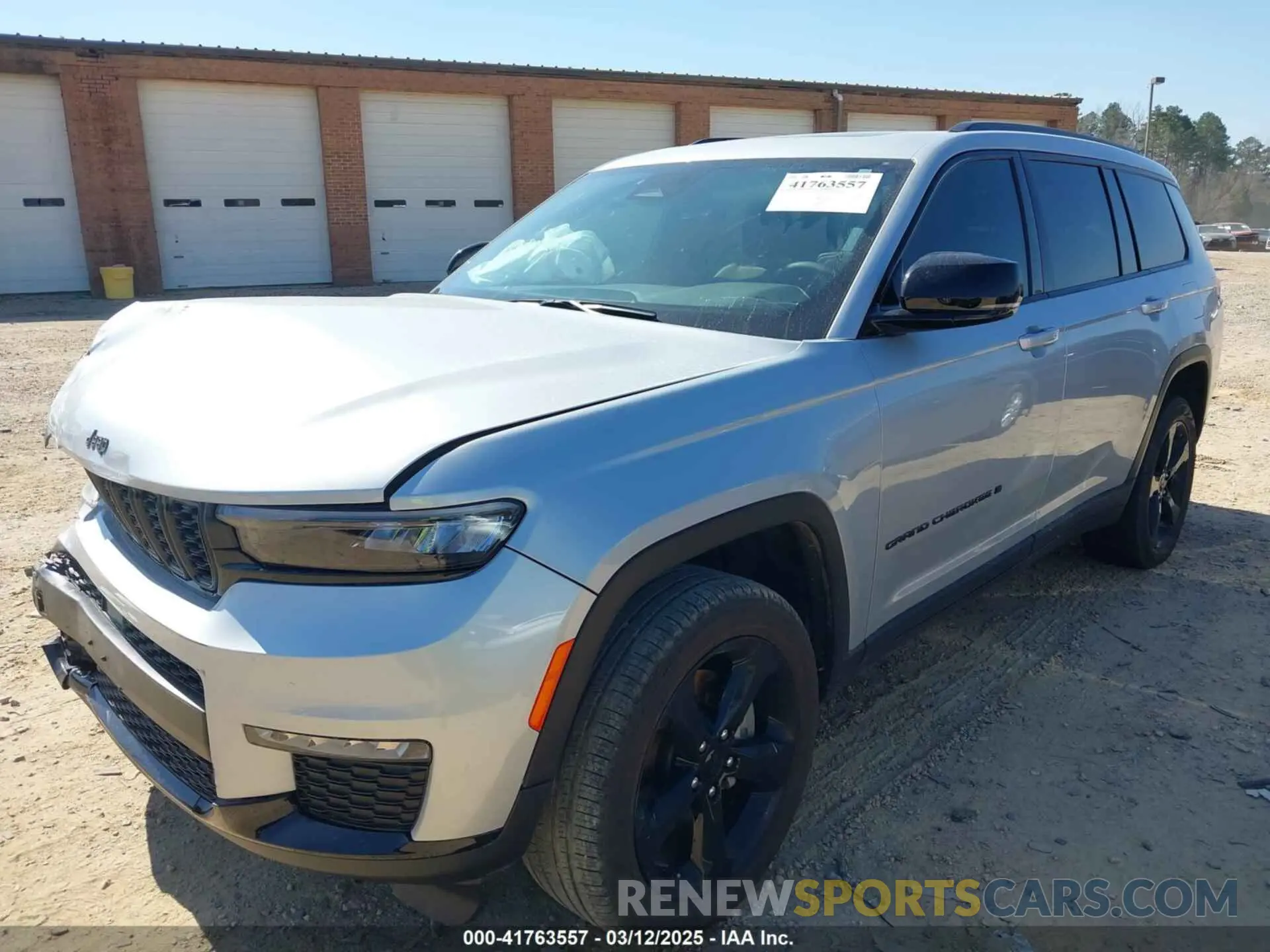 2 Photograph of a damaged car 1C4RJKBGXR8597487 JEEP GRAND CHEROKEE L 2024