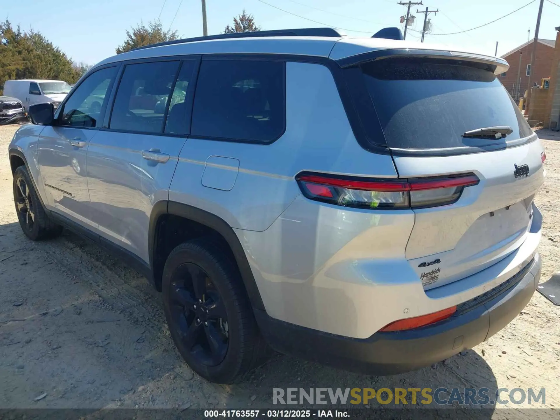 3 Photograph of a damaged car 1C4RJKBGXR8597487 JEEP GRAND CHEROKEE L 2024