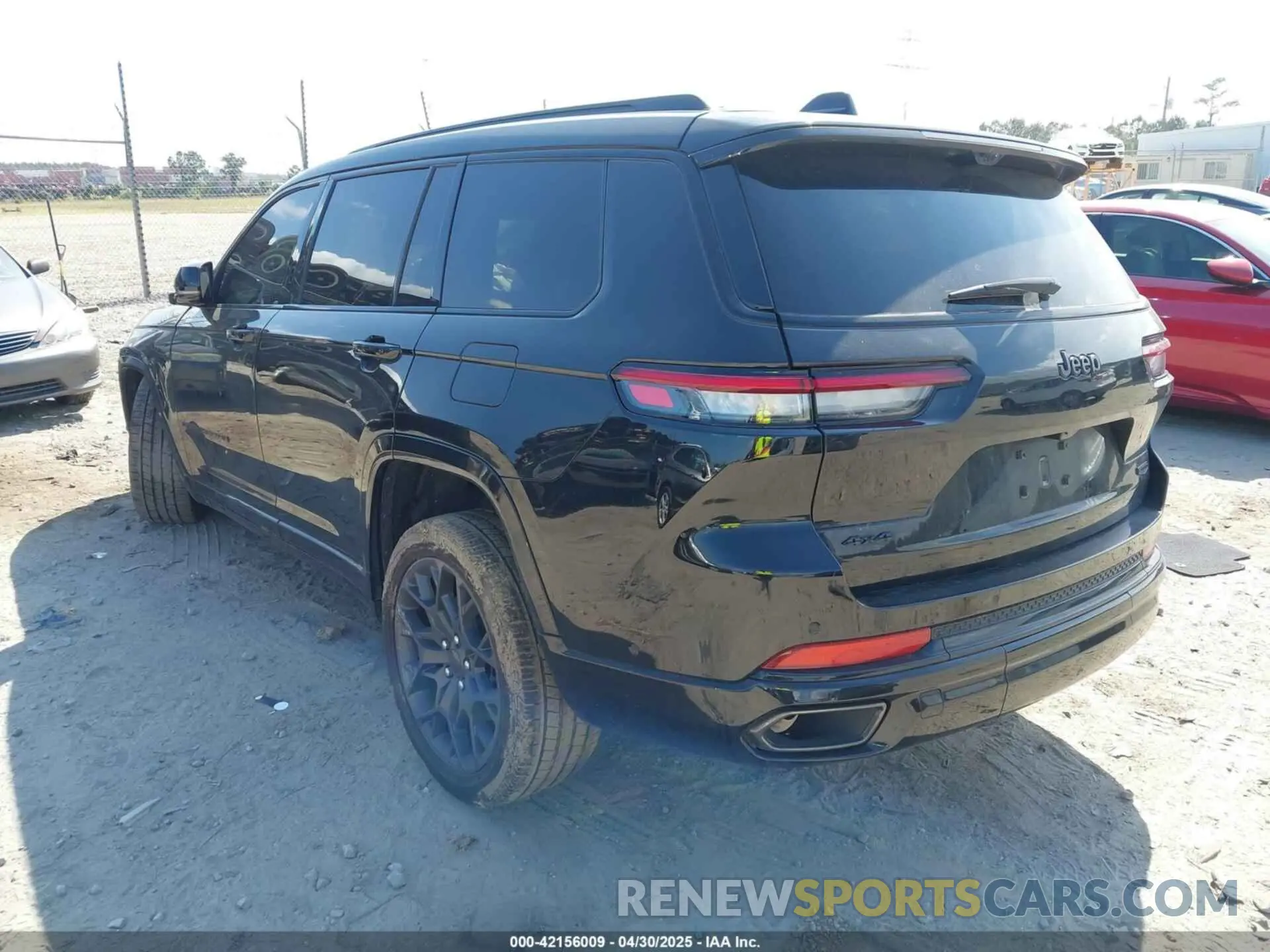 3 Photograph of a damaged car 1C4RJKEG2R8530510 JEEP GRAND CHEROKEE L 2024