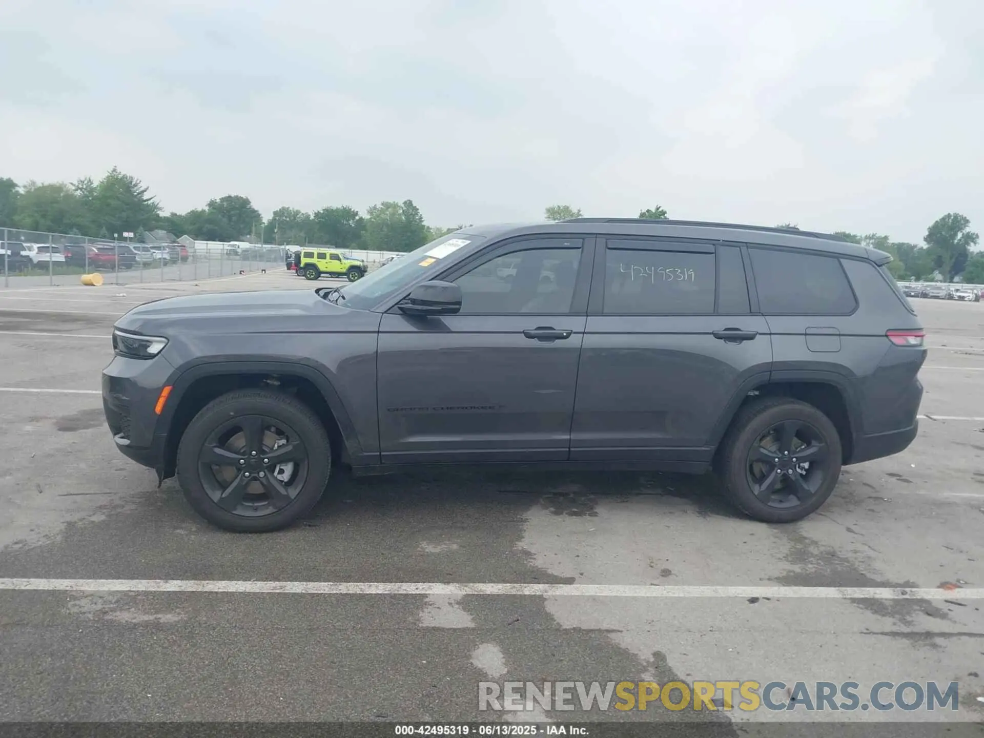 14 Photograph of a damaged car 1C4RJKAG0S8675122 JEEP GRAND CHEROKEE L 2025