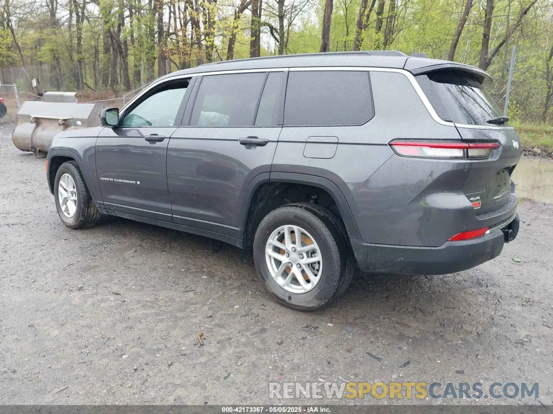 3 Photograph of a damaged car 1C4RJKAG8S8684408 JEEP GRAND CHEROKEE L 2025