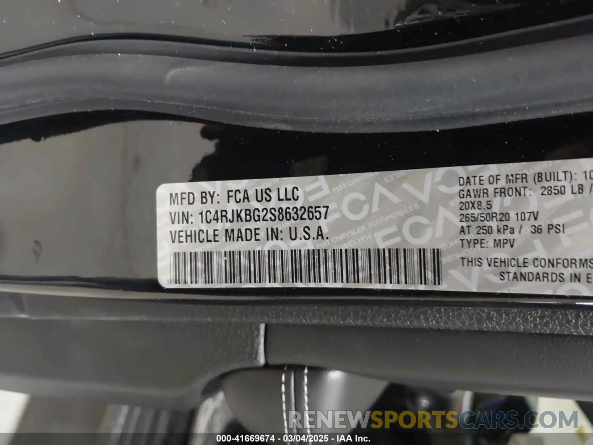 9 Photograph of a damaged car 1C4RJKBG2S8632657 JEEP GRAND CHEROKEE L 2025
