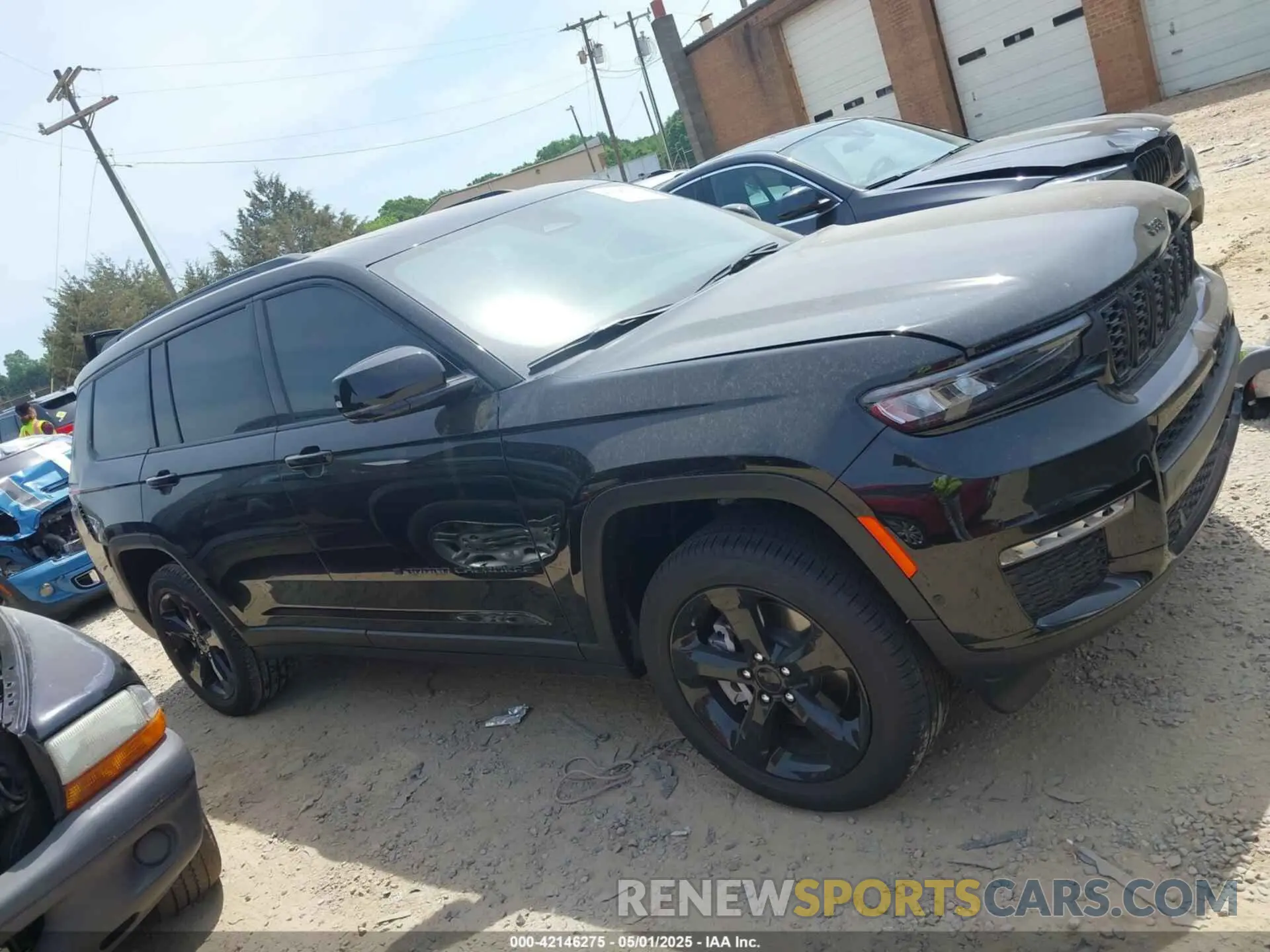 13 Photograph of a damaged car 1C4RJKBG3S8634370 JEEP GRAND CHEROKEE L 2025