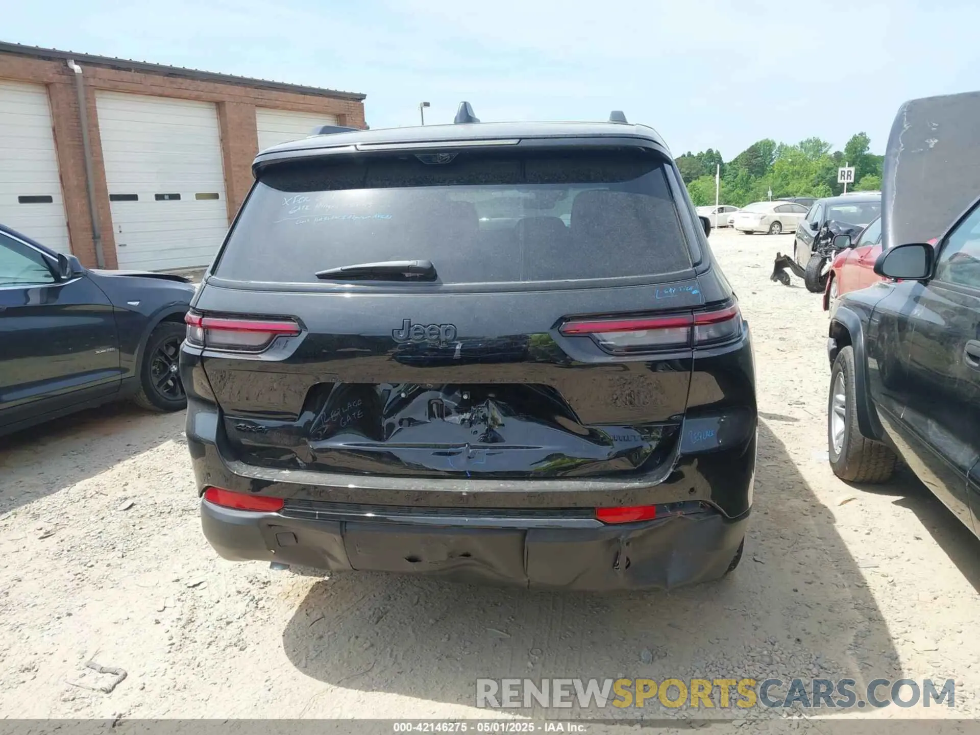 16 Photograph of a damaged car 1C4RJKBG3S8634370 JEEP GRAND CHEROKEE L 2025
