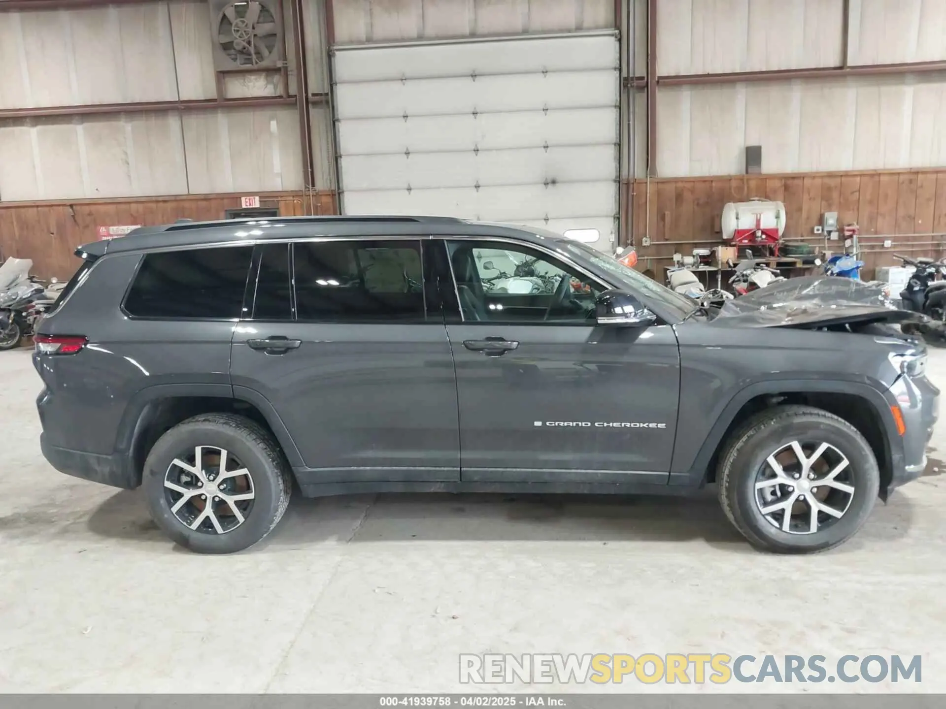 13 Photograph of a damaged car 1C4RJKBG7S8638664 JEEP GRAND CHEROKEE L 2025