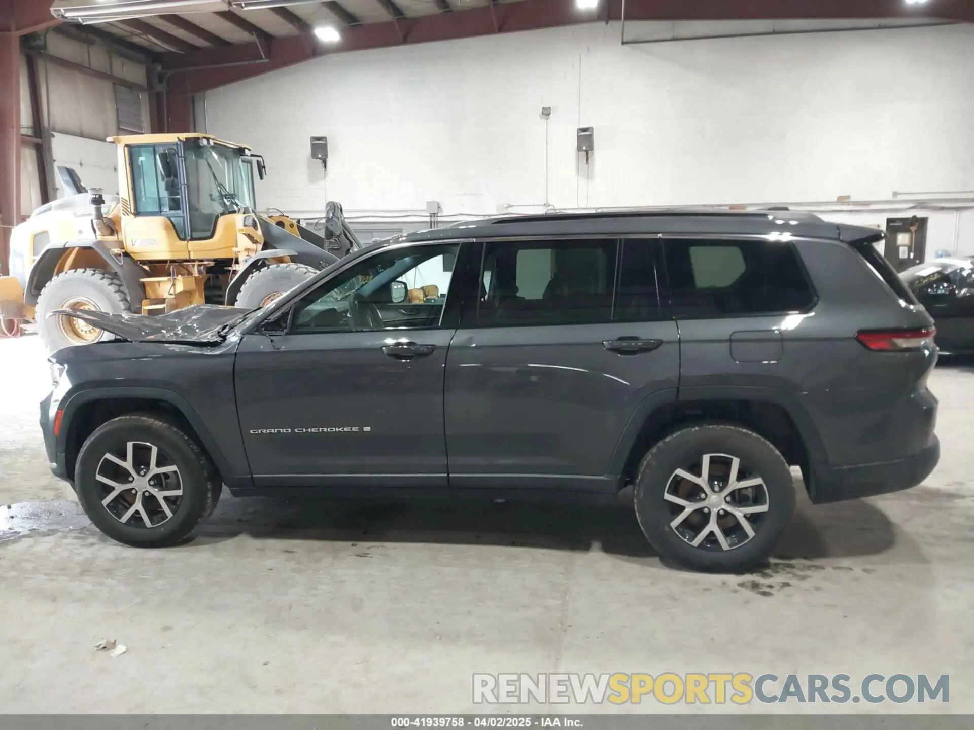 14 Photograph of a damaged car 1C4RJKBG7S8638664 JEEP GRAND CHEROKEE L 2025