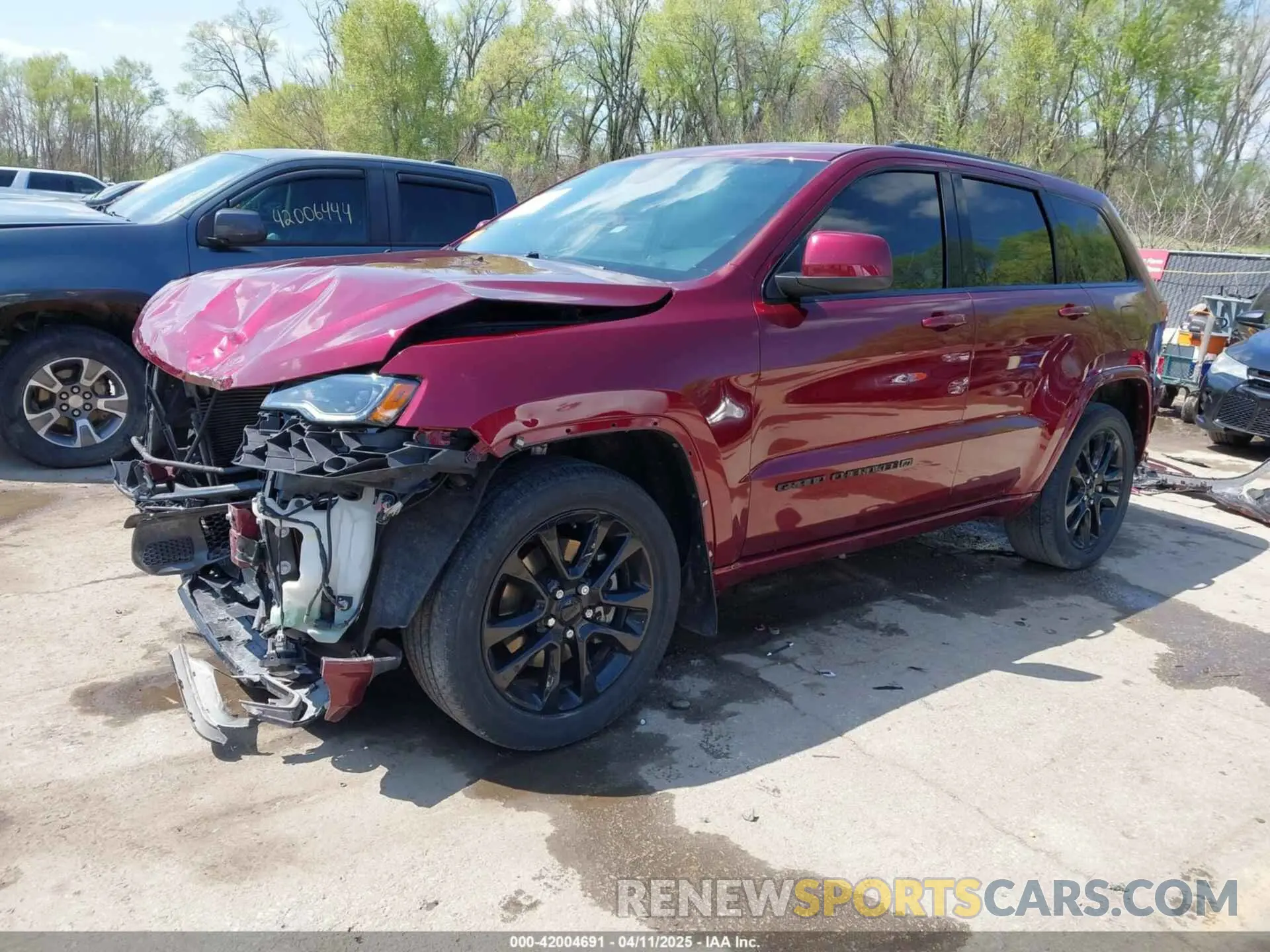 2 Photograph of a damaged car 1C4RJEAG2NC154339 JEEP GRAND CHEROKEE WK 2022