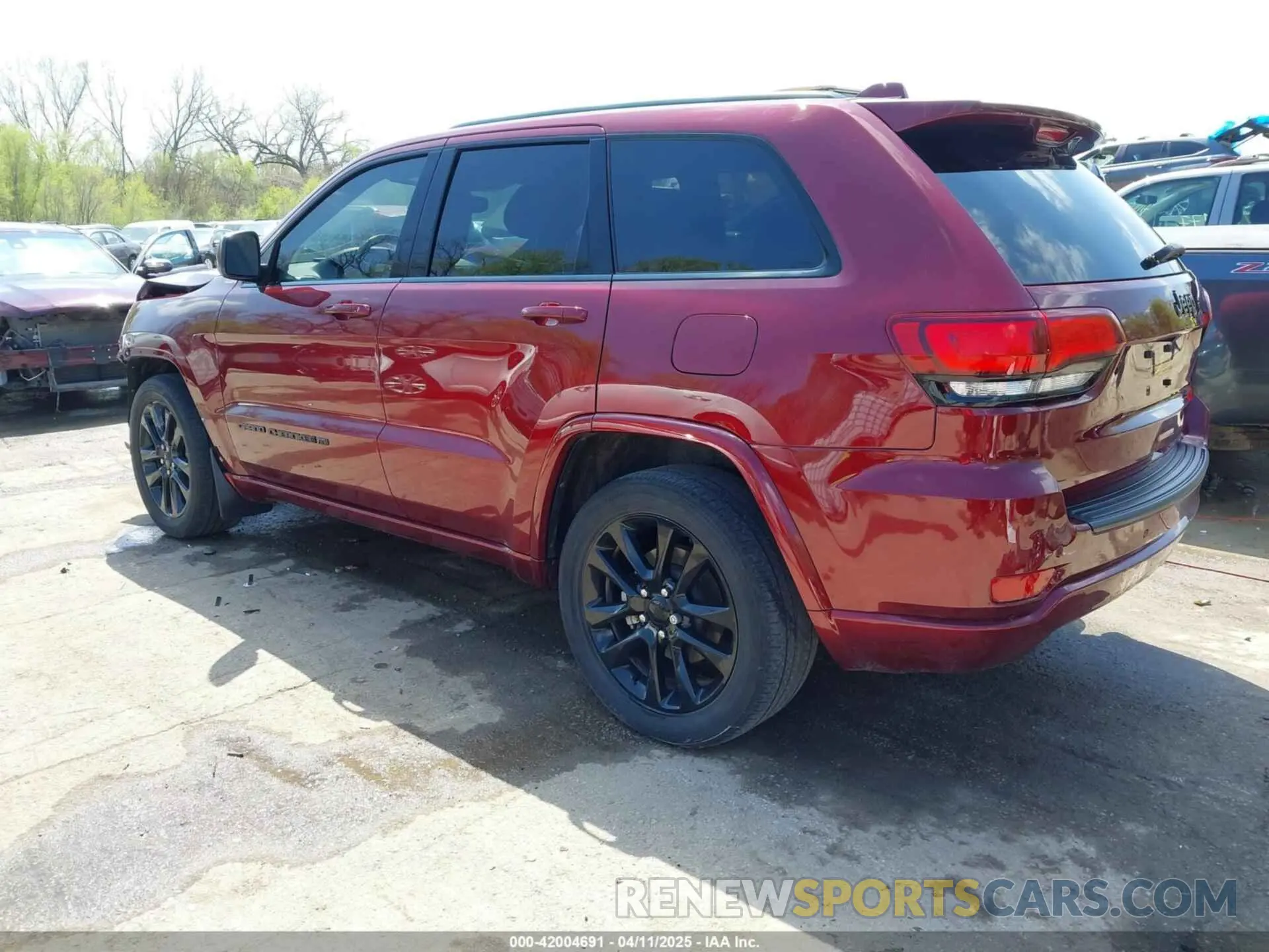 3 Photograph of a damaged car 1C4RJEAG2NC154339 JEEP GRAND CHEROKEE WK 2022