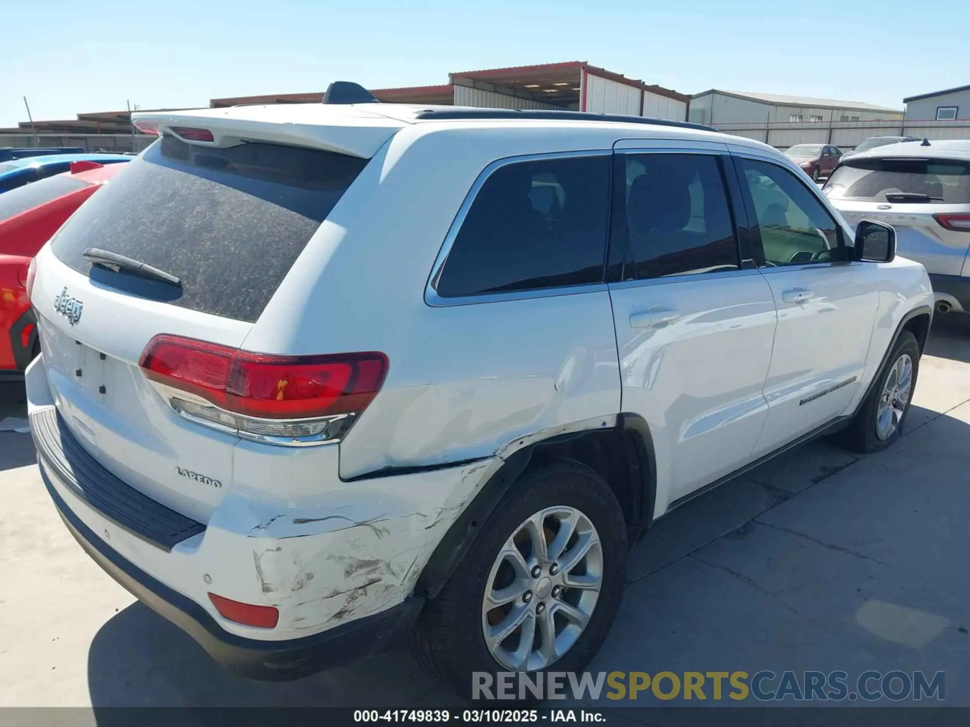 4 Photograph of a damaged car 1C4RJEAG7NC155843 JEEP GRAND CHEROKEE WK 2022