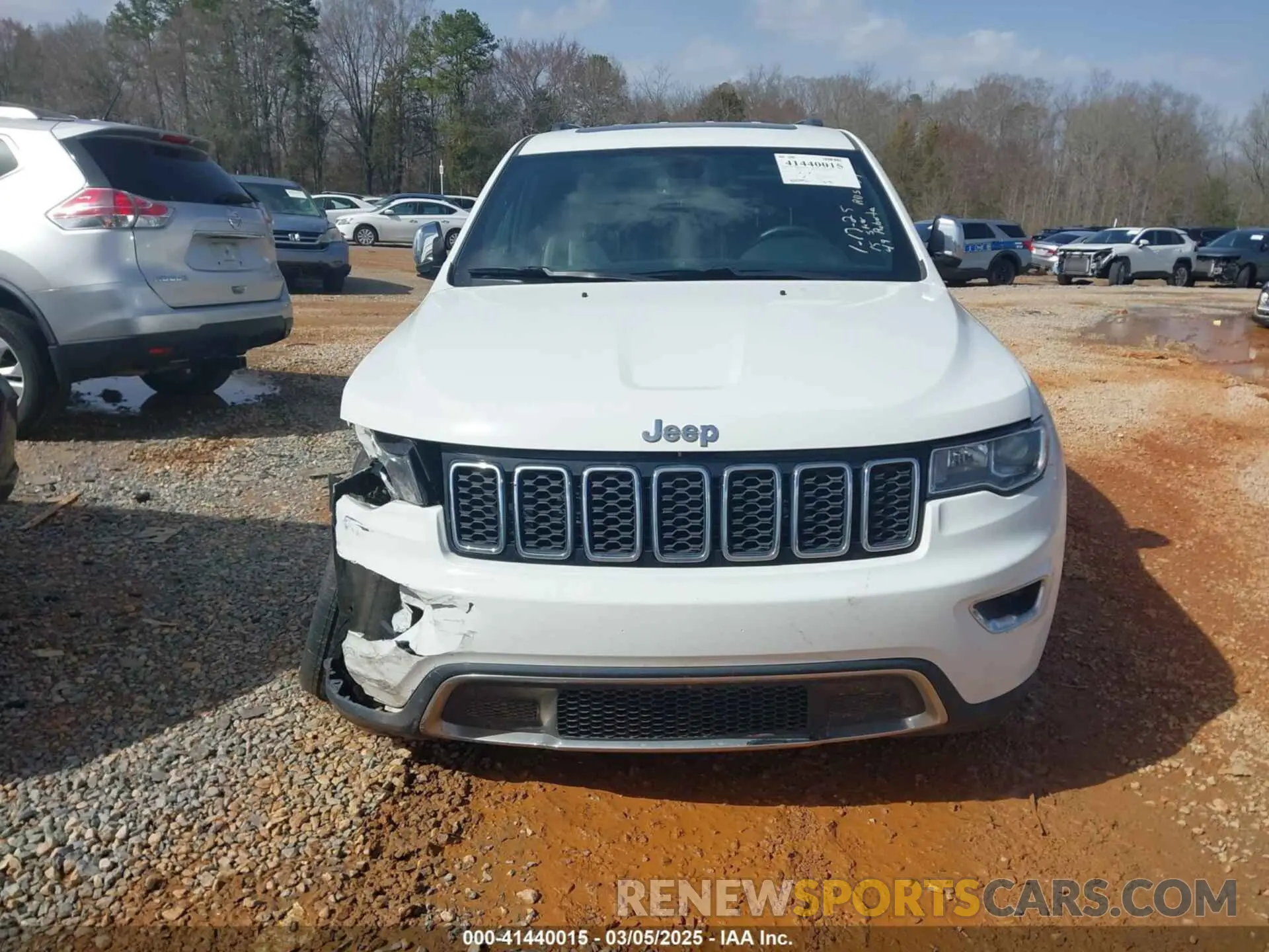 12 Photograph of a damaged car 1C4RJEBG4NC171643 JEEP GRAND CHEROKEE WK 2022