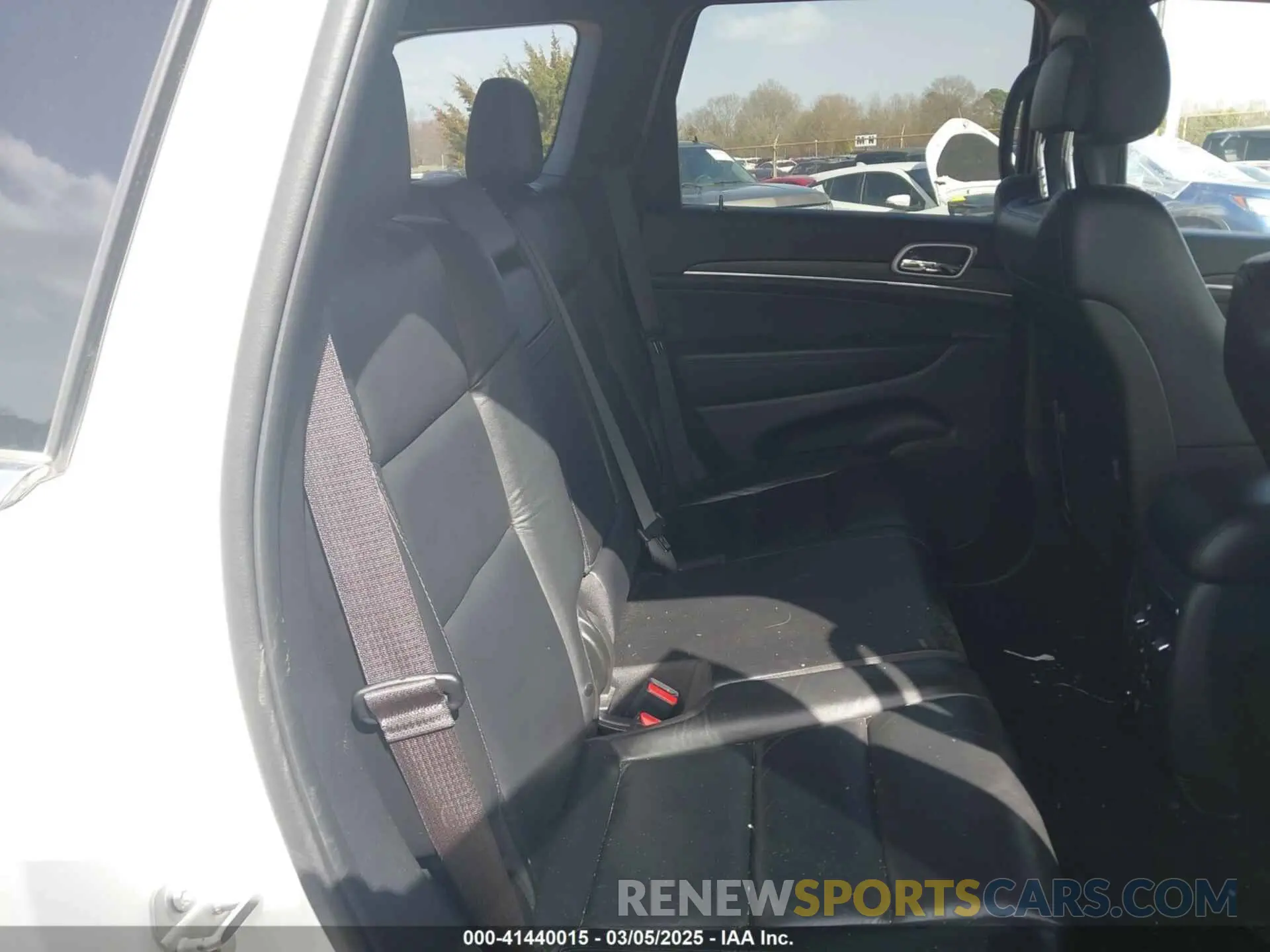 8 Photograph of a damaged car 1C4RJEBG4NC171643 JEEP GRAND CHEROKEE WK 2022