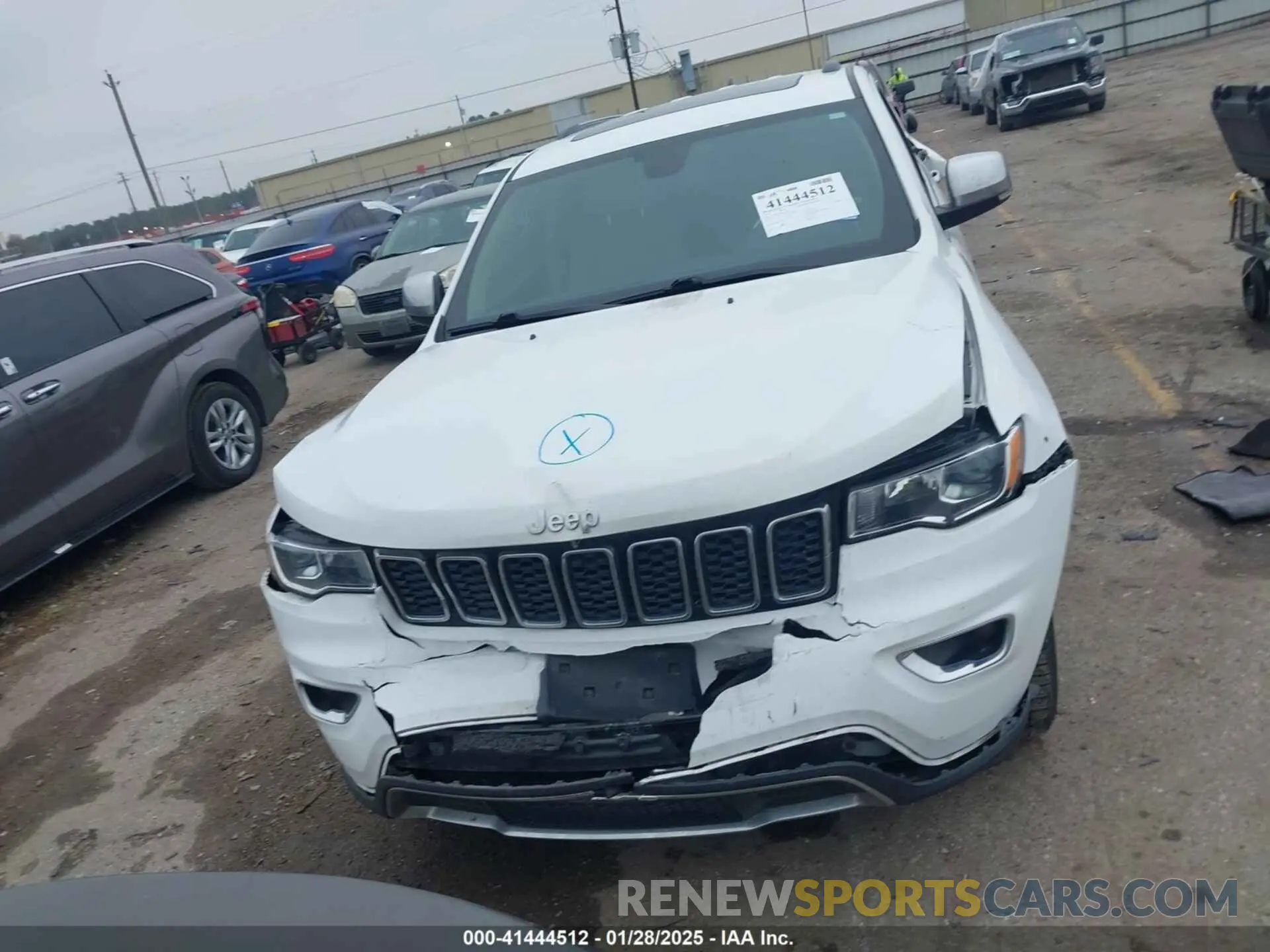 12 Photograph of a damaged car 1C4RJEBG5NC186720 JEEP GRAND CHEROKEE WK 2022