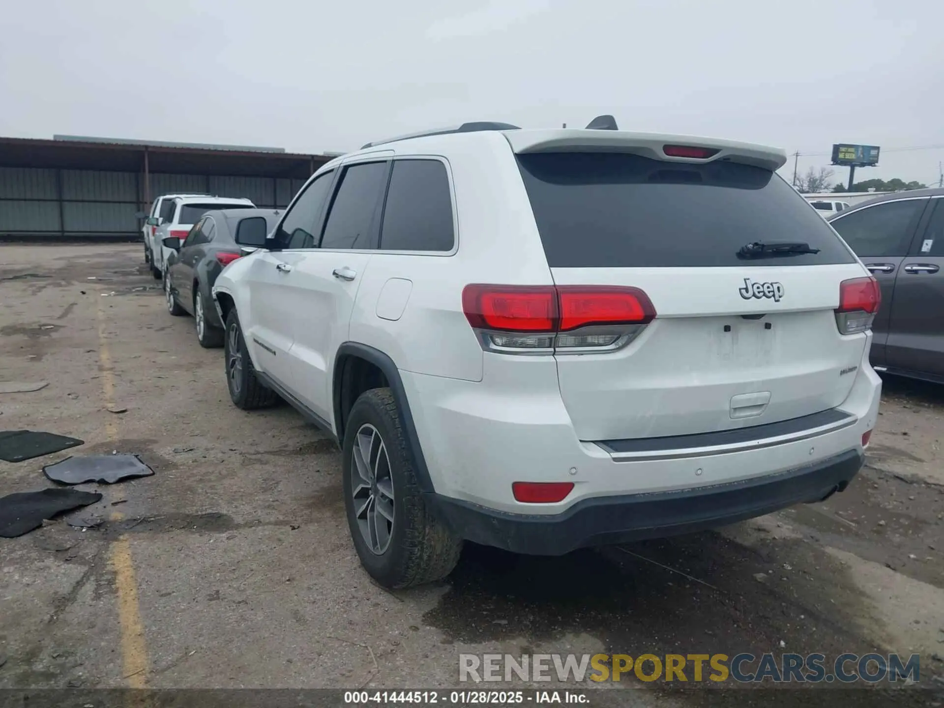3 Photograph of a damaged car 1C4RJEBG5NC186720 JEEP GRAND CHEROKEE WK 2022