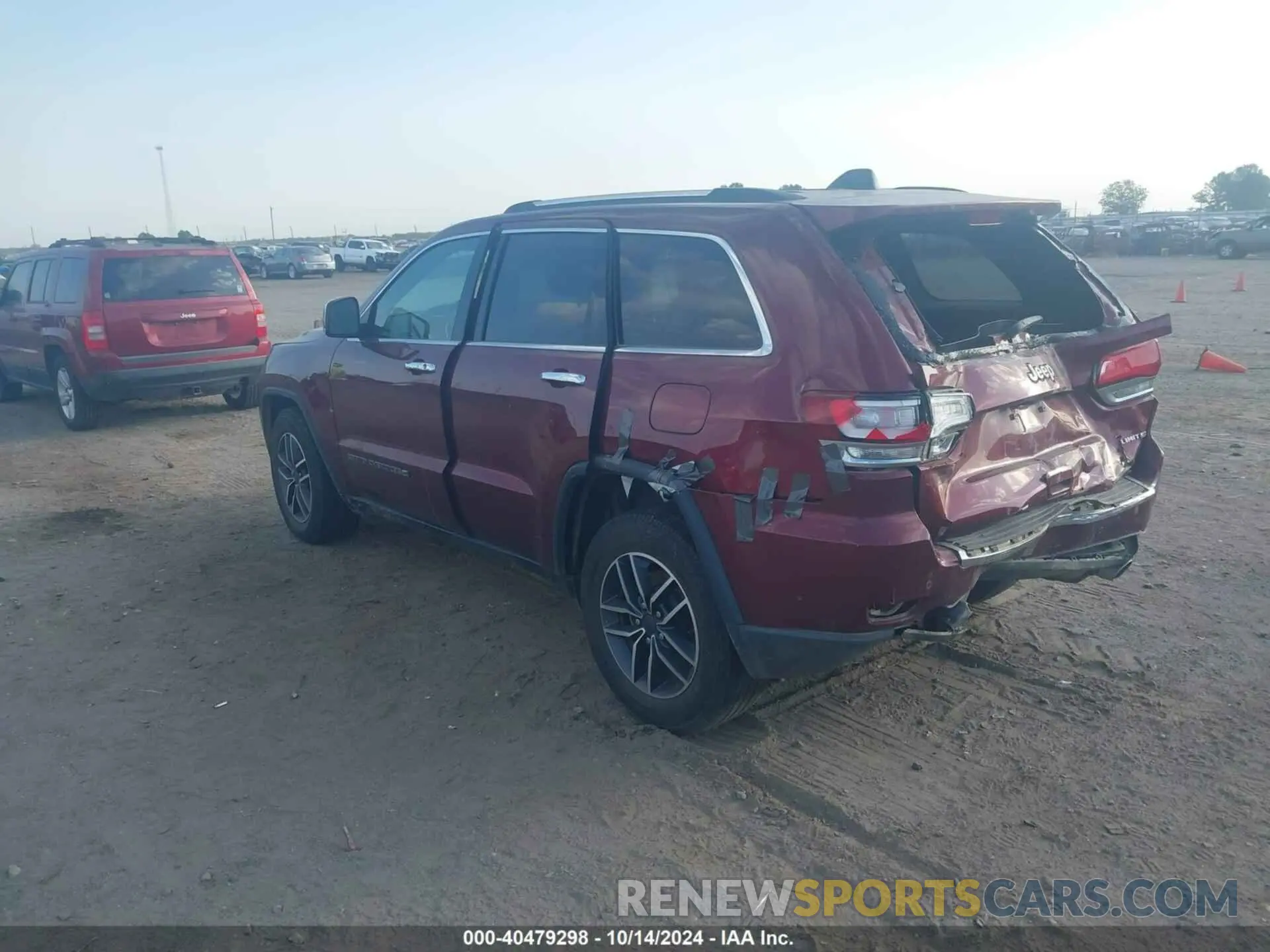 3 Photograph of a damaged car 1C4RJEBG8NC171774 JEEP GRAND CHEROKEE WK 2022