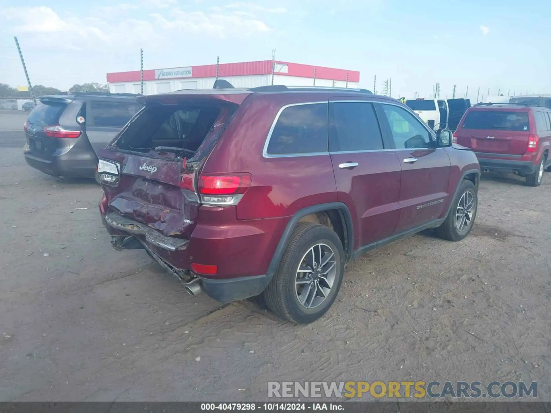 4 Photograph of a damaged car 1C4RJEBG8NC171774 JEEP GRAND CHEROKEE WK 2022