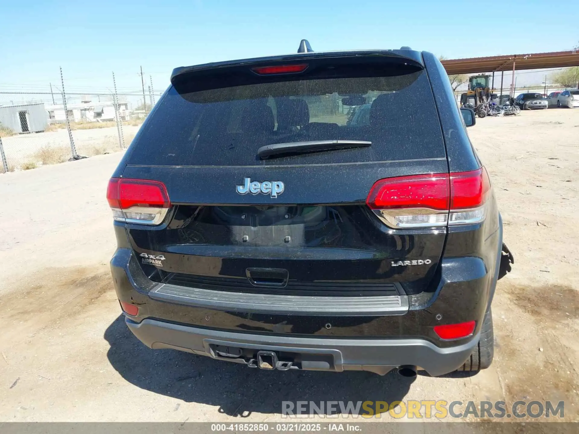 16 Photograph of a damaged car 1C4RJFAG1NC138722 JEEP GRAND CHEROKEE WK 2022