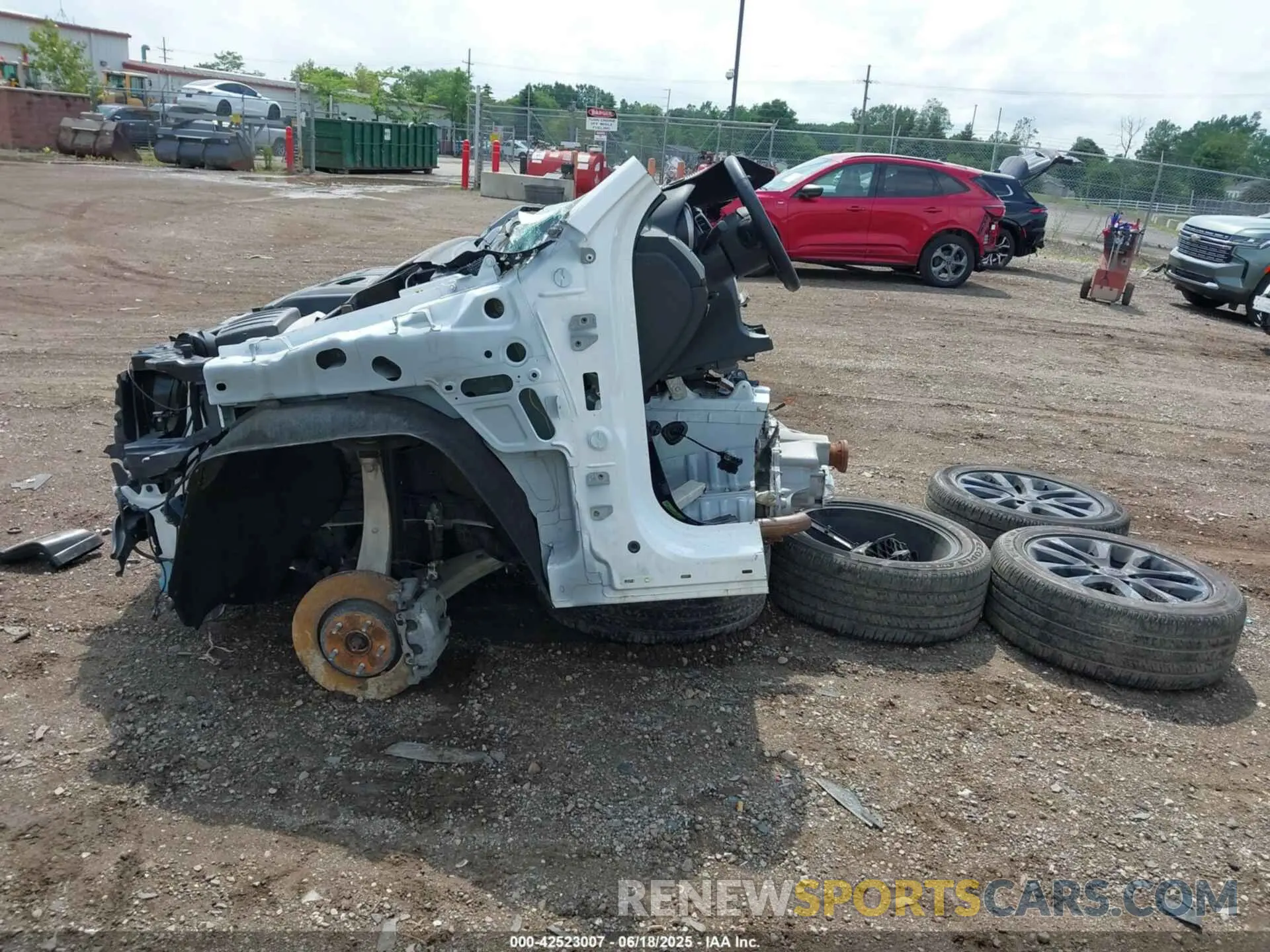 15 Photograph of a damaged car 1C4RJFAG3NC113692 JEEP GRAND CHEROKEE WK 2022