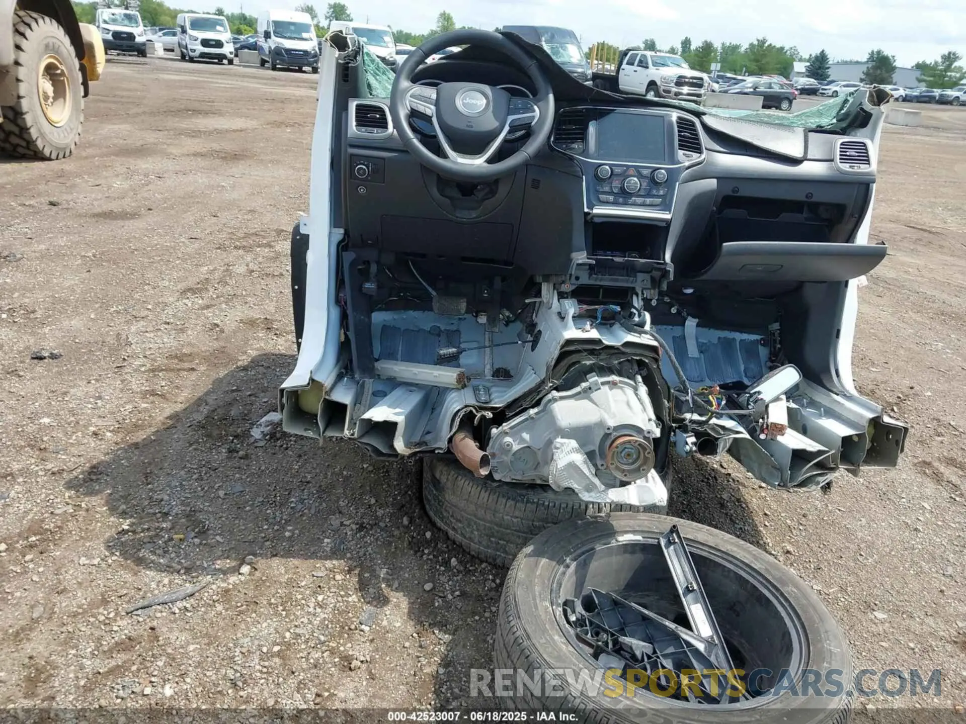 3 Photograph of a damaged car 1C4RJFAG3NC113692 JEEP GRAND CHEROKEE WK 2022
