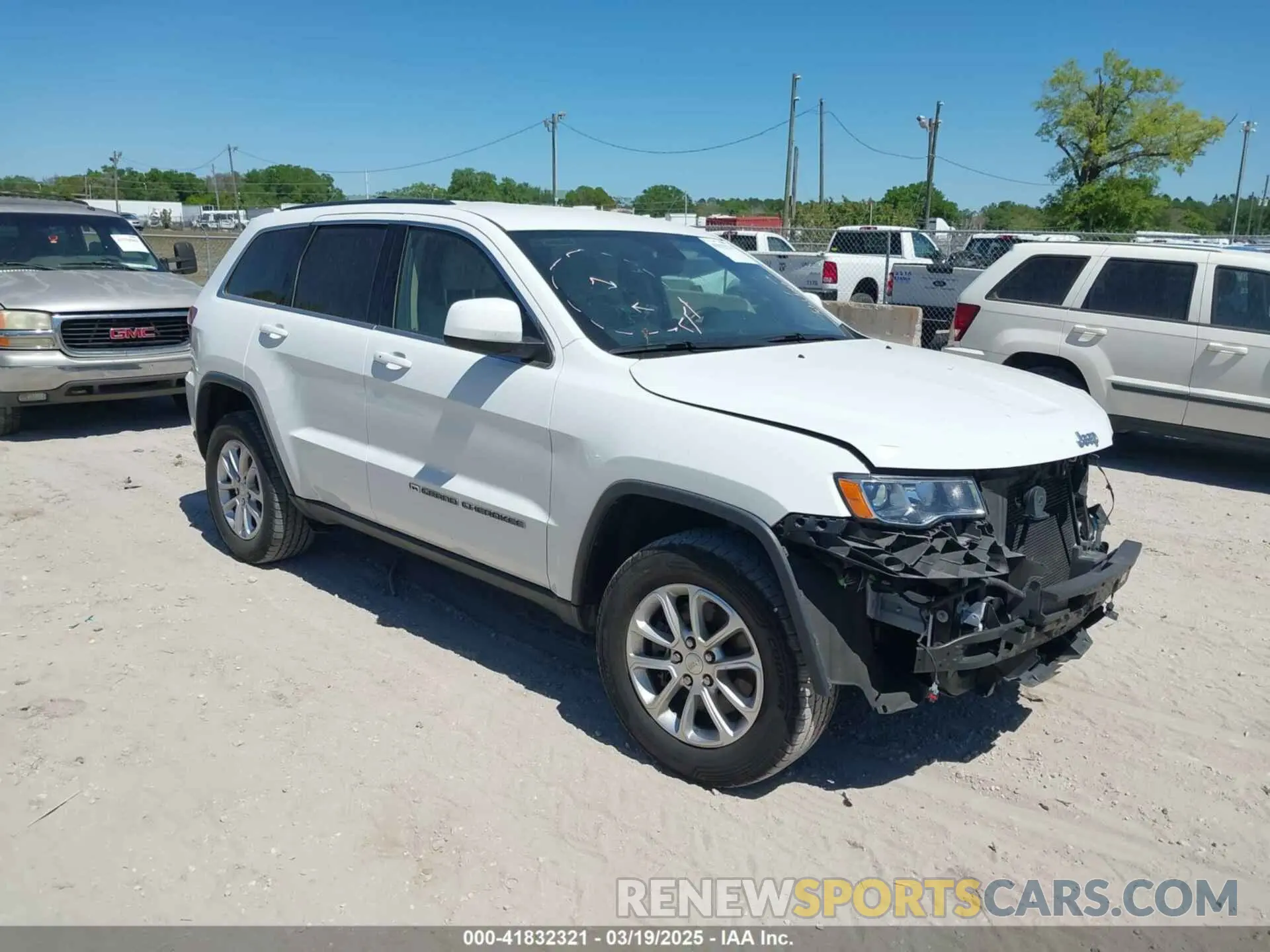 1 Photograph of a damaged car 1C4RJFAG3NC138737 JEEP GRAND CHEROKEE WK 2022