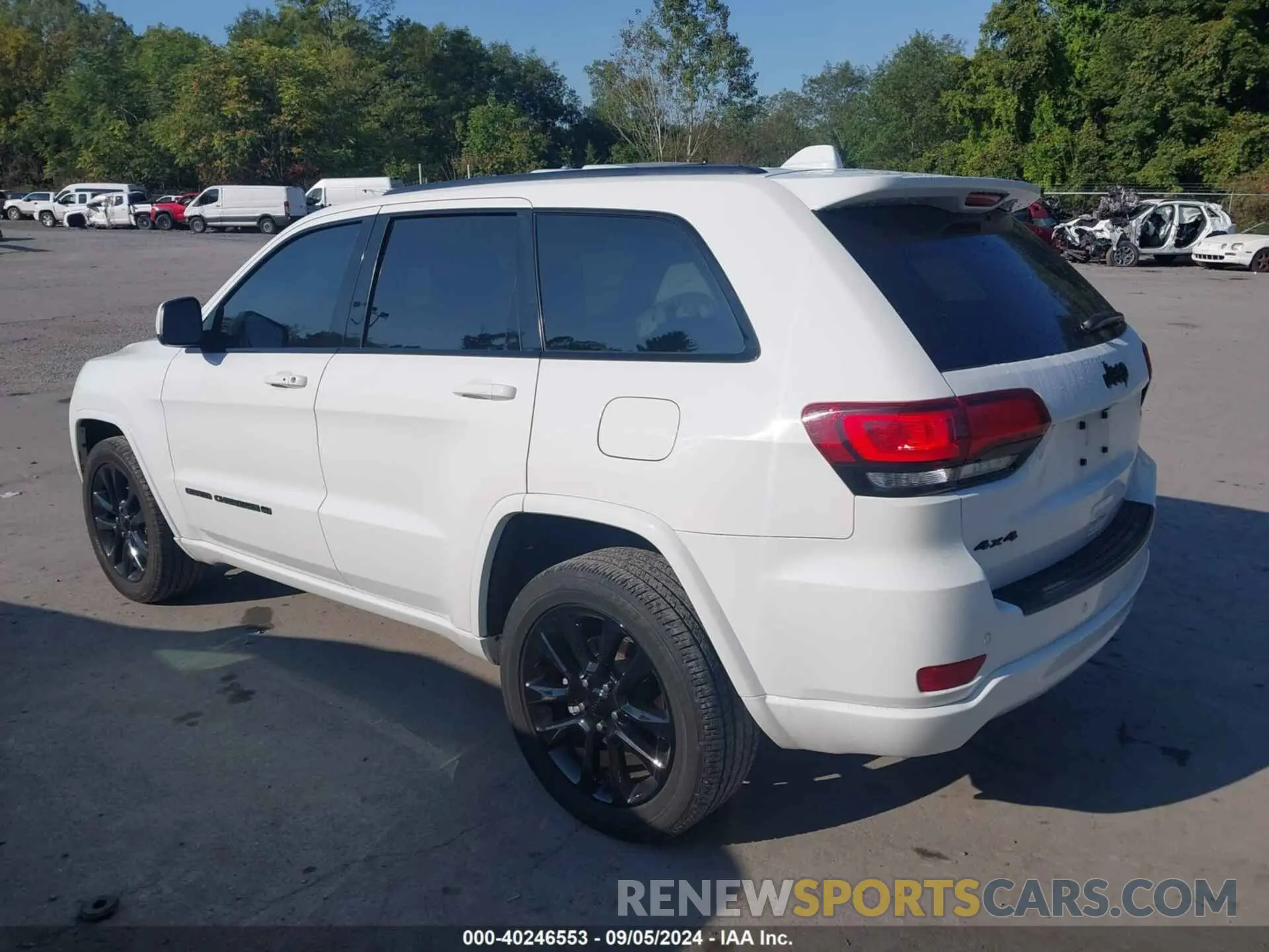 3 Photograph of a damaged car 1C4RJFAG4NC116374 JEEP GRAND CHEROKEE WK 2022
