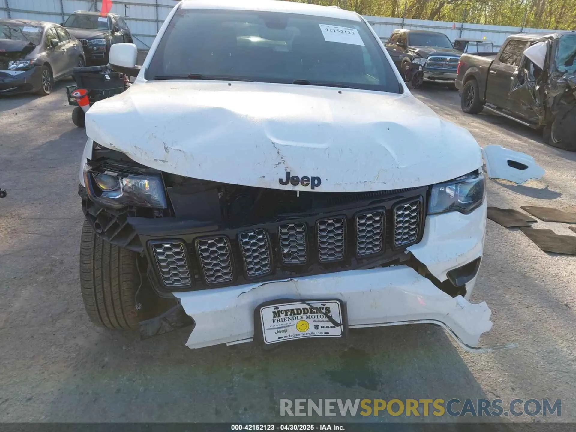 13 Photograph of a damaged car 1C4RJFAG4NC120103 JEEP GRAND CHEROKEE WK 2022