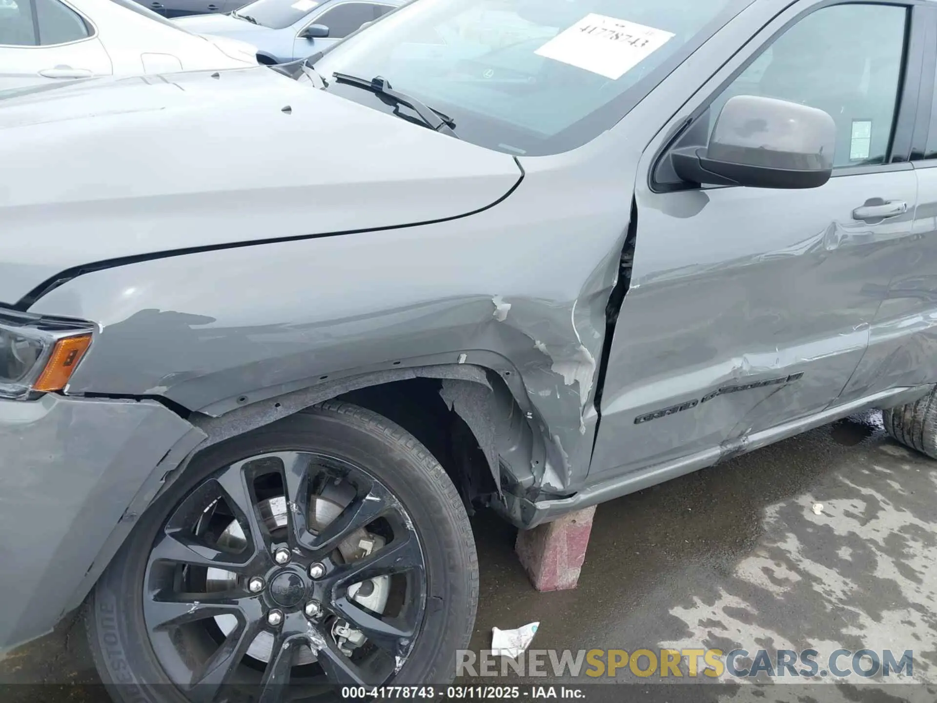 6 Photograph of a damaged car 1C4RJFAG4NC143834 JEEP GRAND CHEROKEE WK 2022