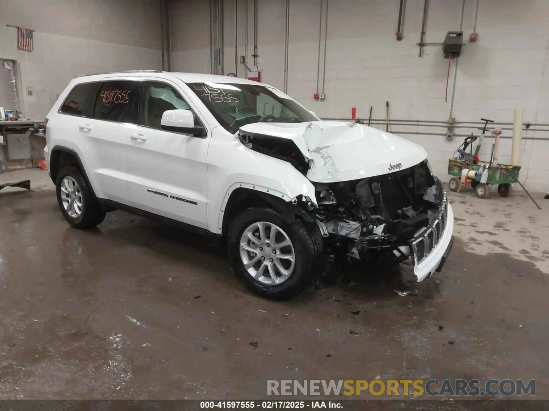 1 Photograph of a damaged car 1C4RJFAG7NC175466 JEEP GRAND CHEROKEE WK 2022