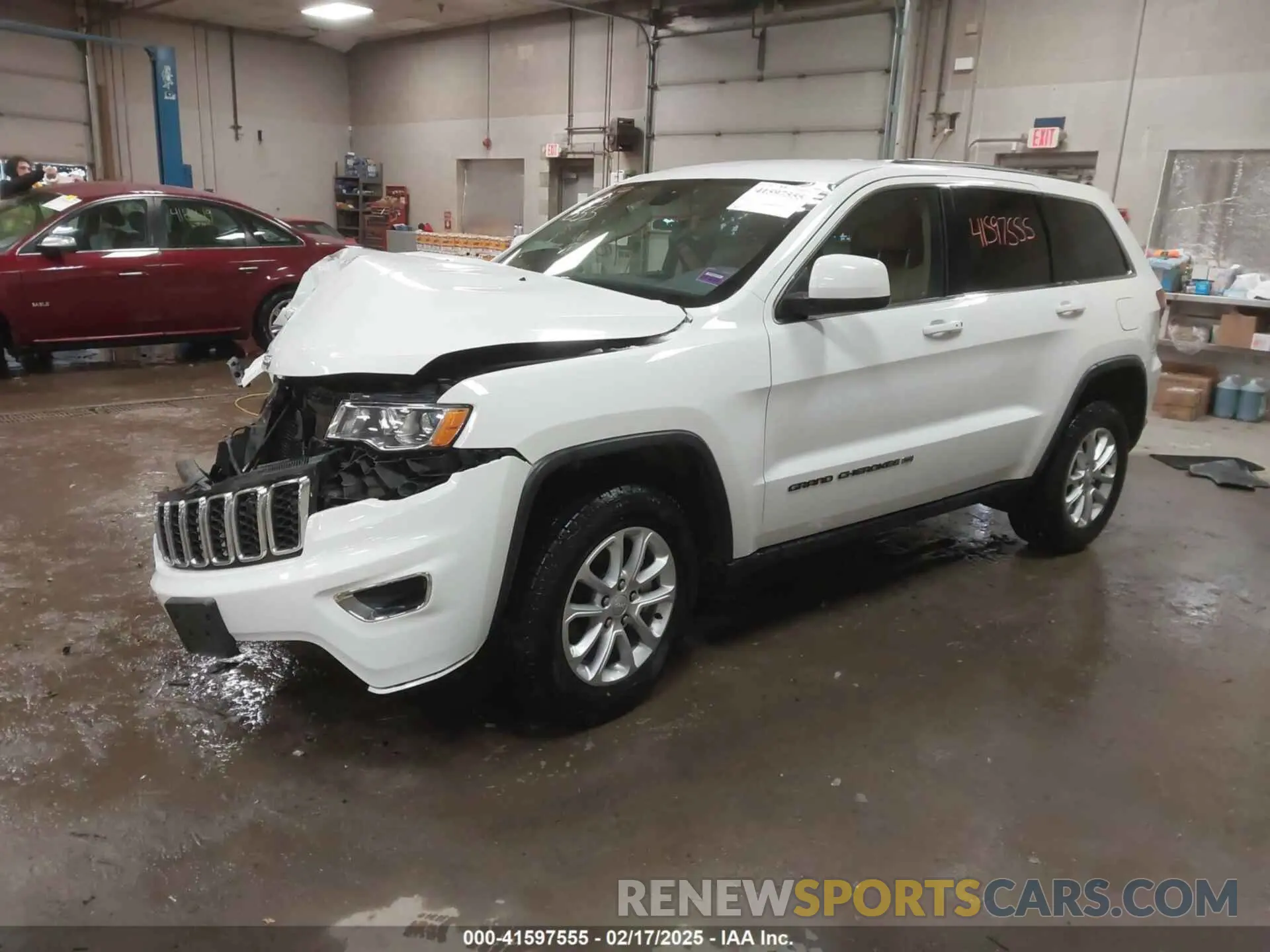 2 Photograph of a damaged car 1C4RJFAG7NC175466 JEEP GRAND CHEROKEE WK 2022