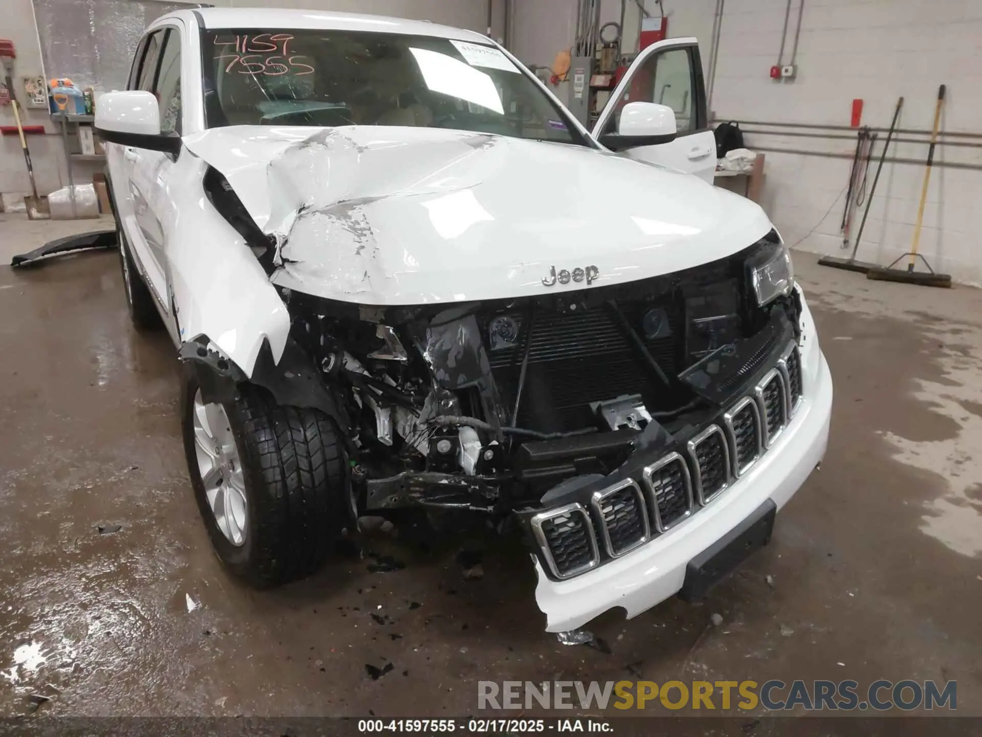 6 Photograph of a damaged car 1C4RJFAG7NC175466 JEEP GRAND CHEROKEE WK 2022