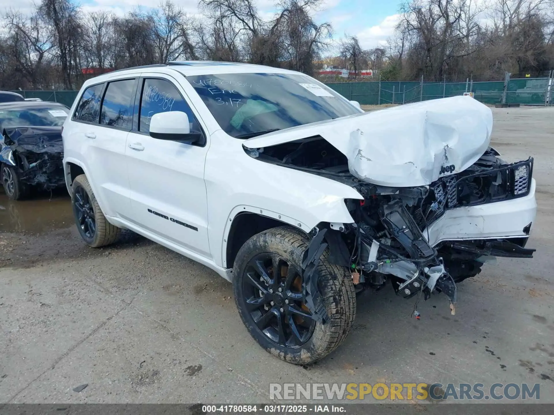 1 Photograph of a damaged car 1C4RJFAG8NC114210 JEEP GRAND CHEROKEE WK 2022