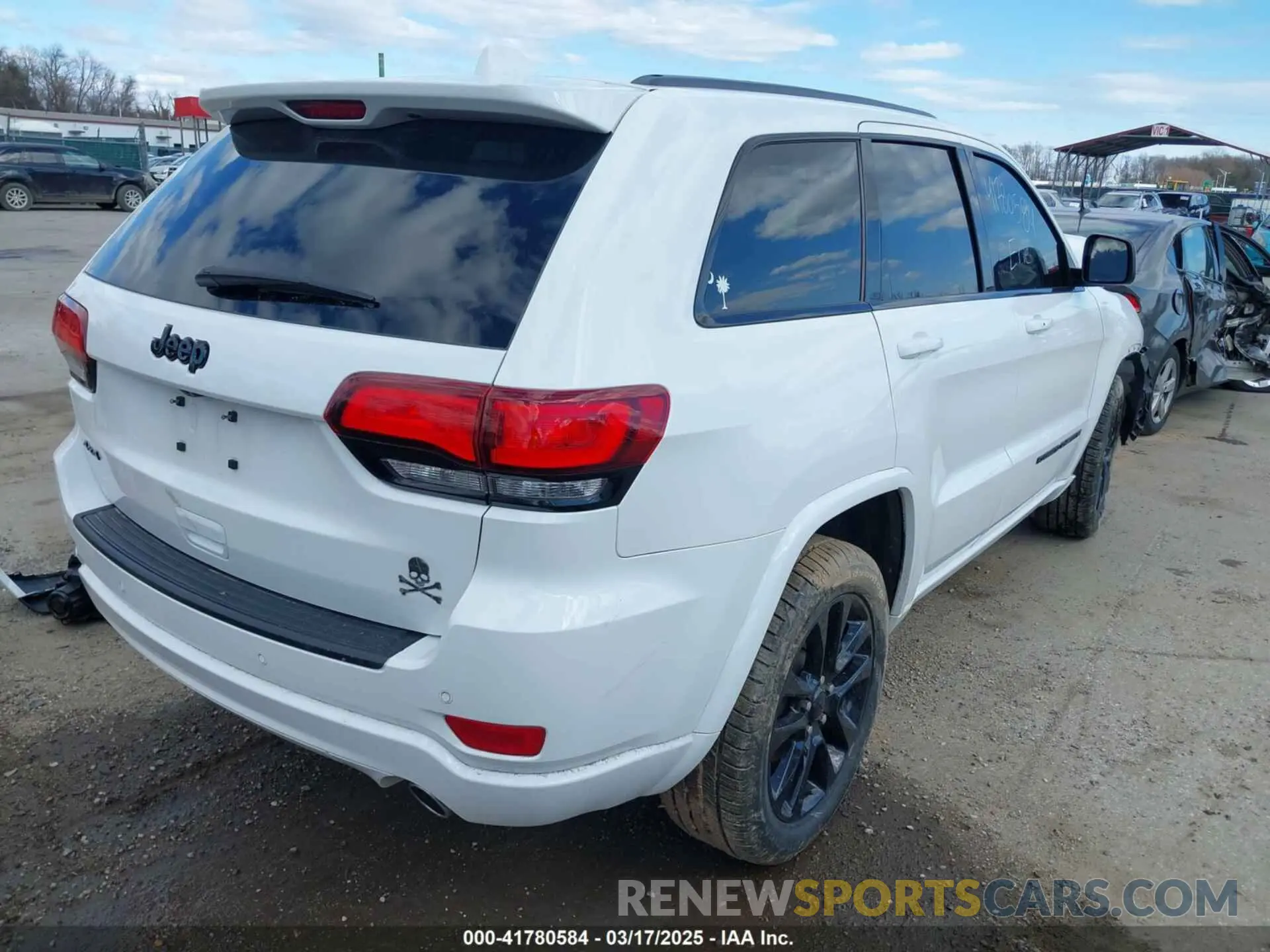 4 Photograph of a damaged car 1C4RJFAG8NC114210 JEEP GRAND CHEROKEE WK 2022