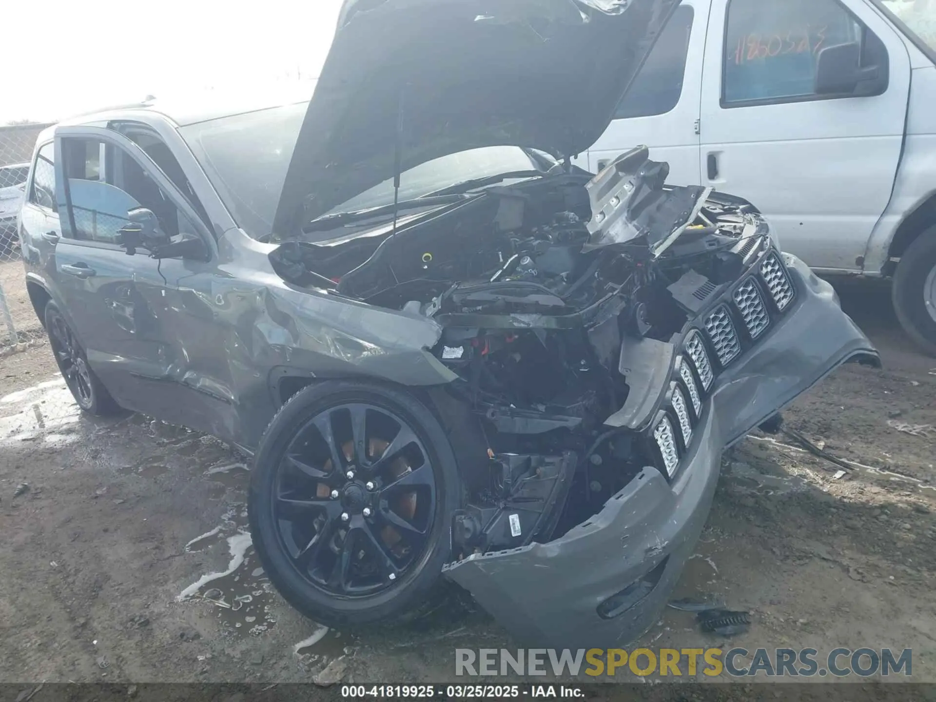 1 Photograph of a damaged car 1C4RJFAG8NC115471 JEEP GRAND CHEROKEE WK 2022