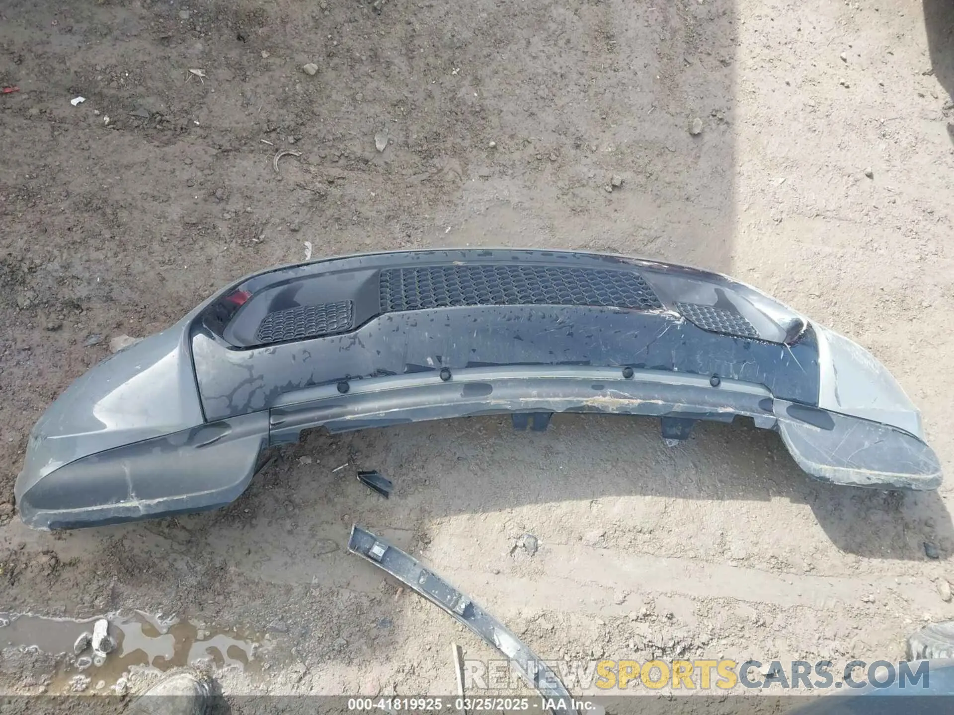 11 Photograph of a damaged car 1C4RJFAG8NC115471 JEEP GRAND CHEROKEE WK 2022