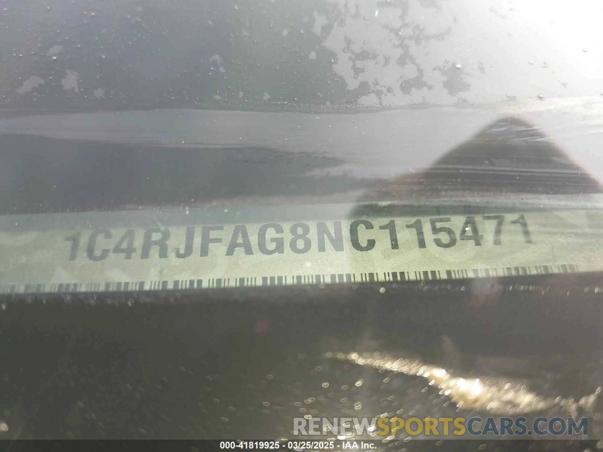 9 Photograph of a damaged car 1C4RJFAG8NC115471 JEEP GRAND CHEROKEE WK 2022